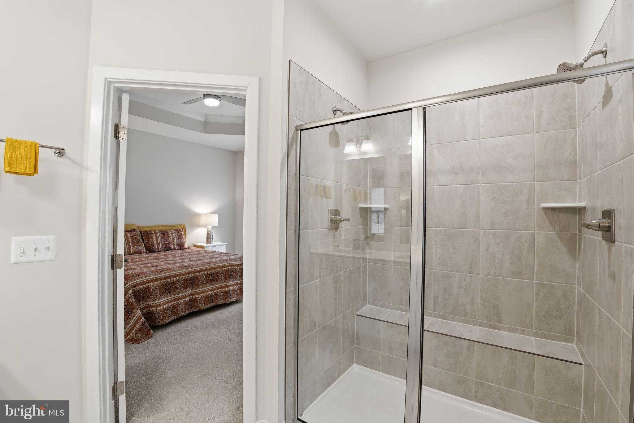 8437 Hamlin St photo 17