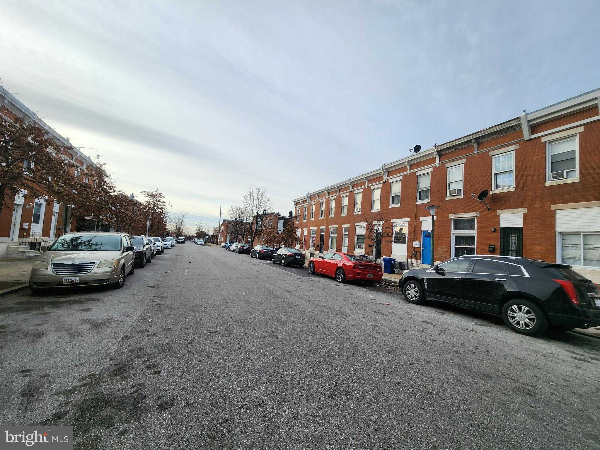 617 N Potomac St photo 2