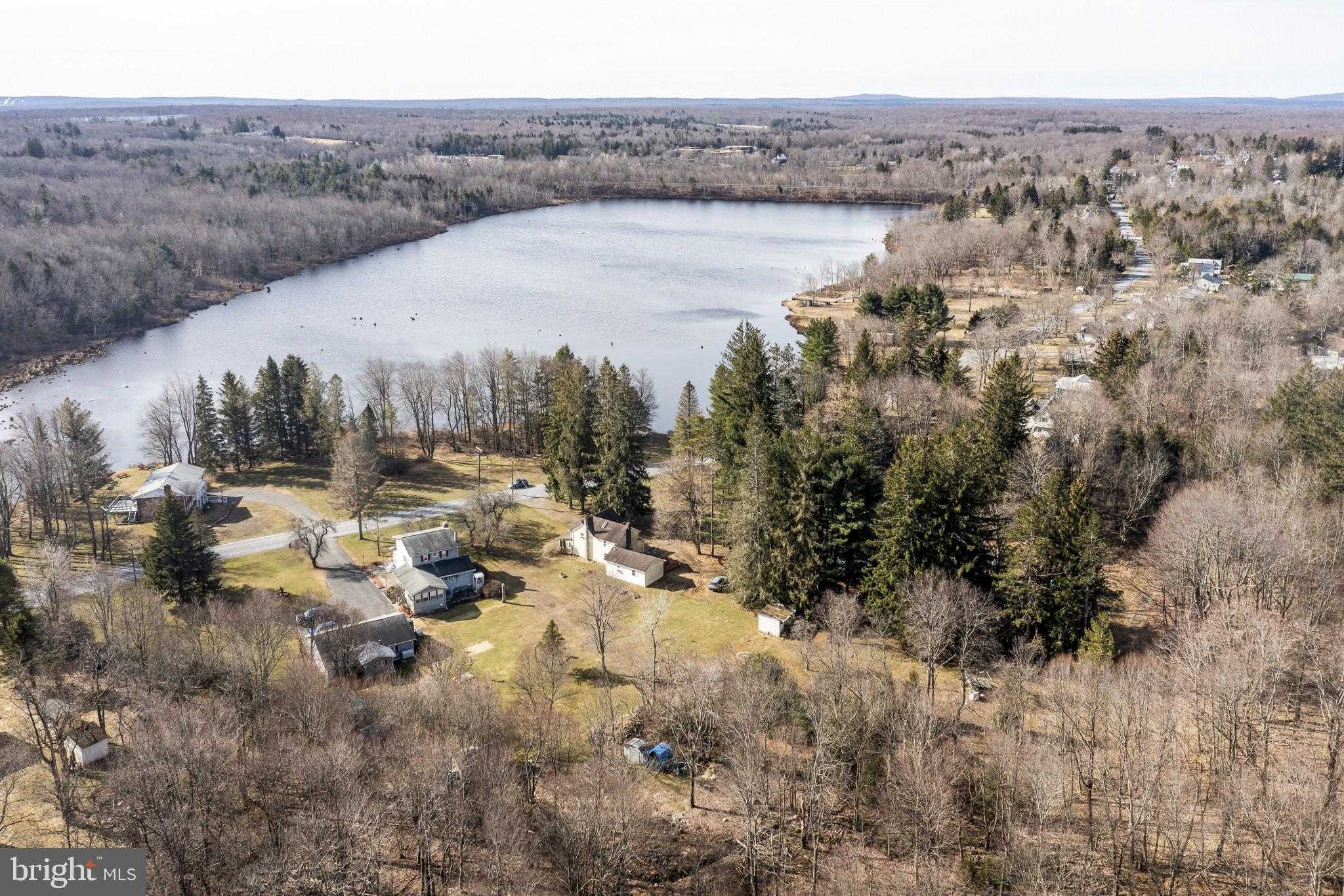 2101 Lakeside Dr photo 4