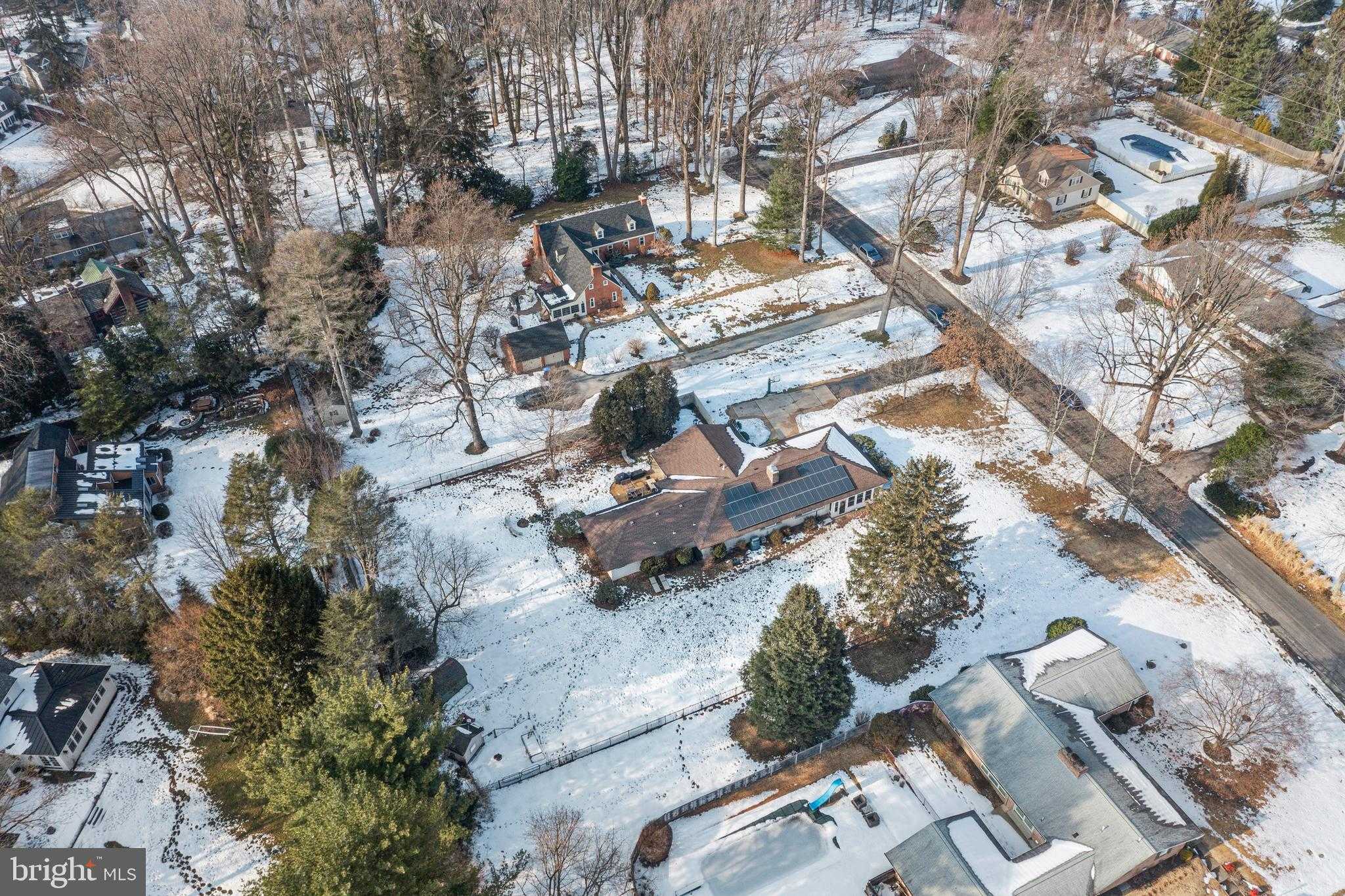 905 Heathdale Ln photo 76