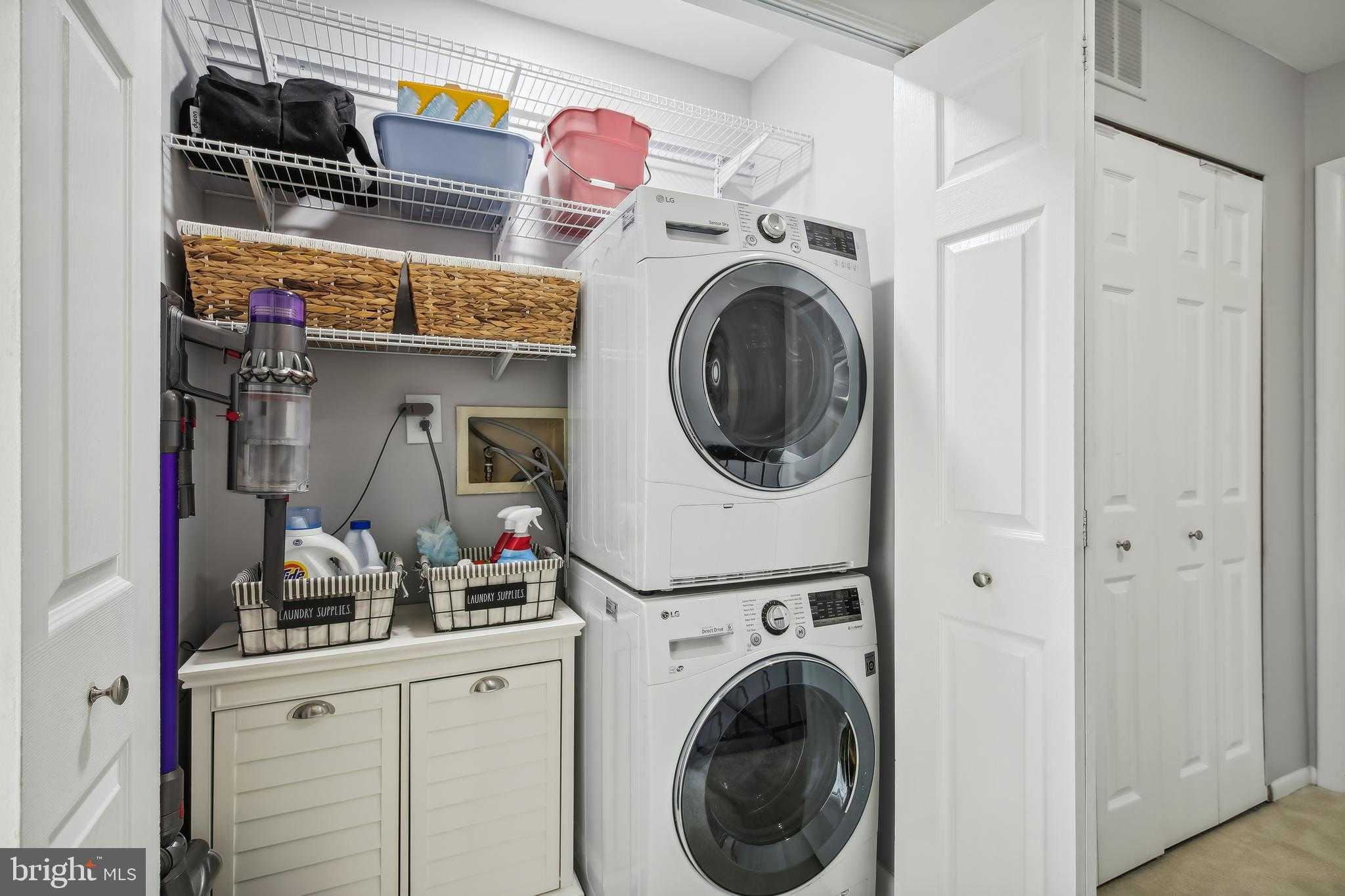 1657 S Hayes St photo 26