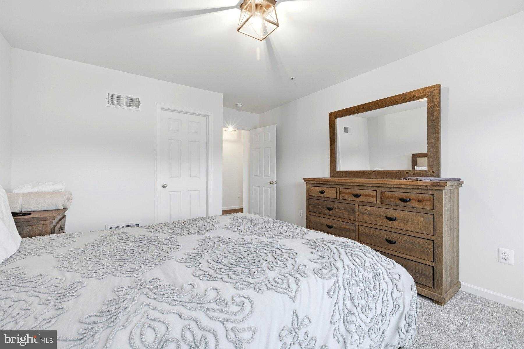 2758 Hillfield Dr photo 24