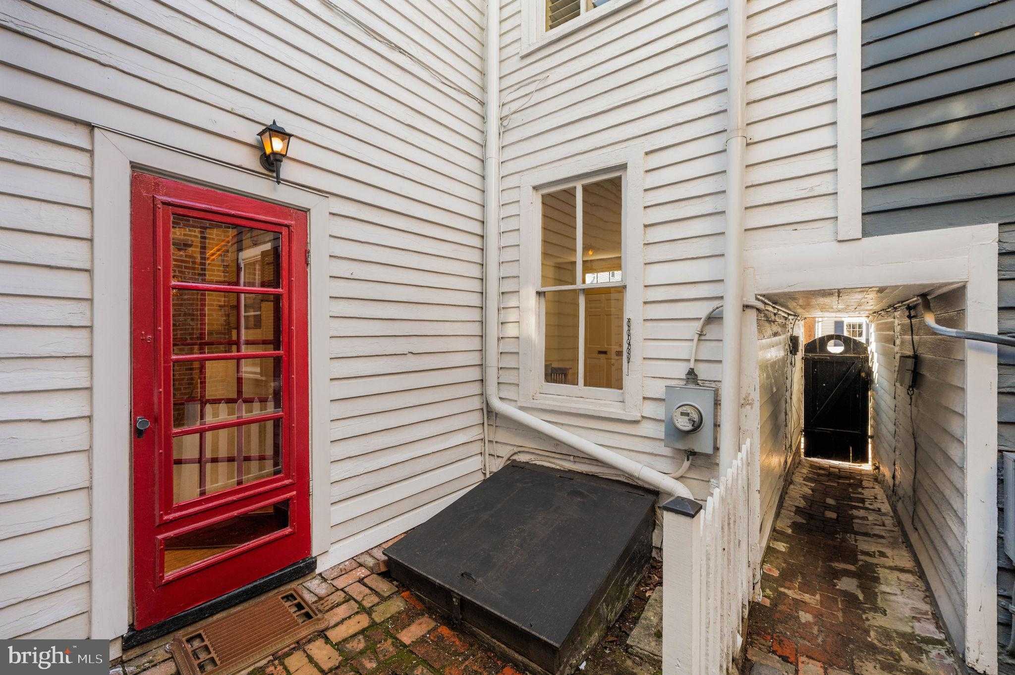 416 S Fairfax St photo 45