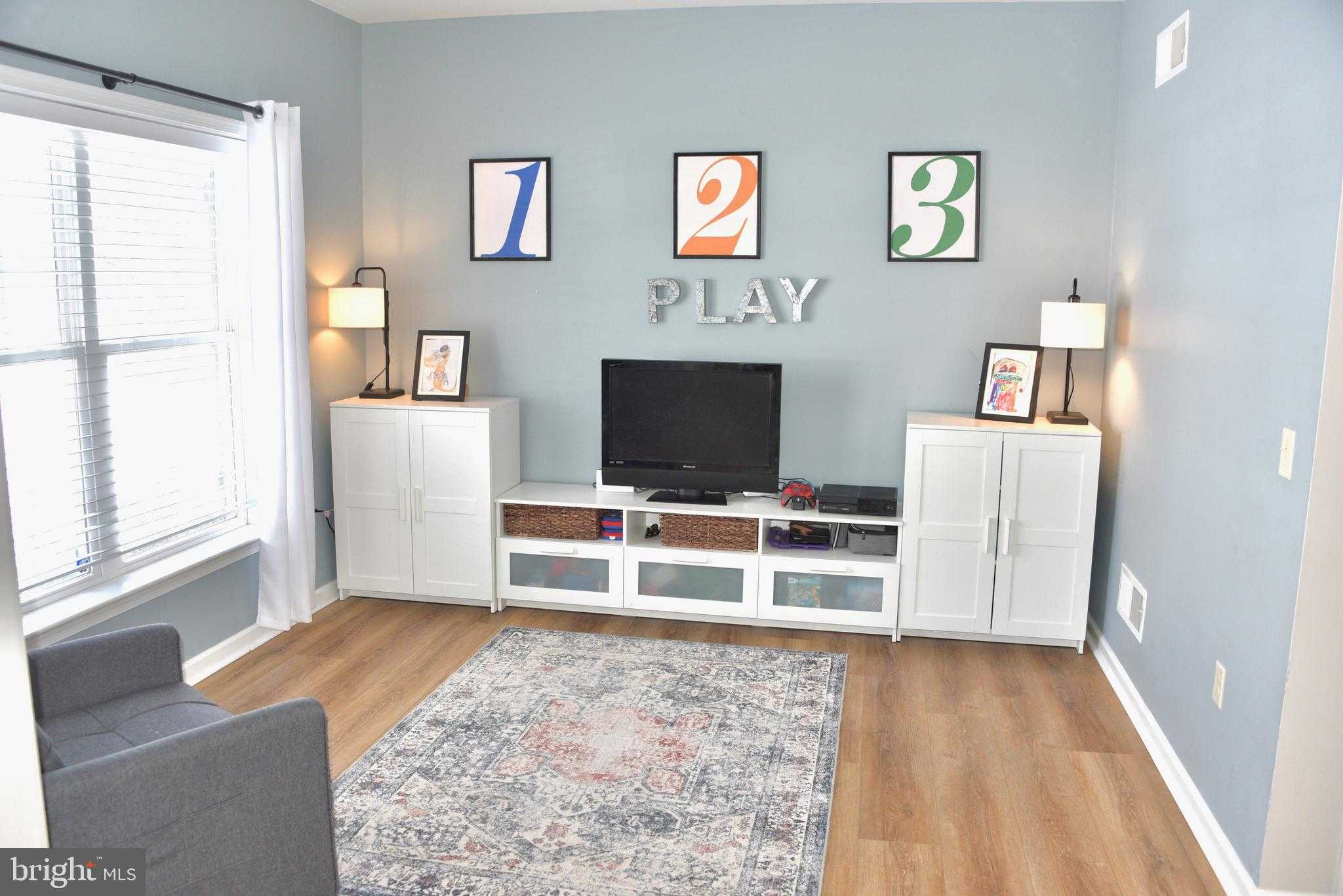 2061 Mallard Ln photo 7