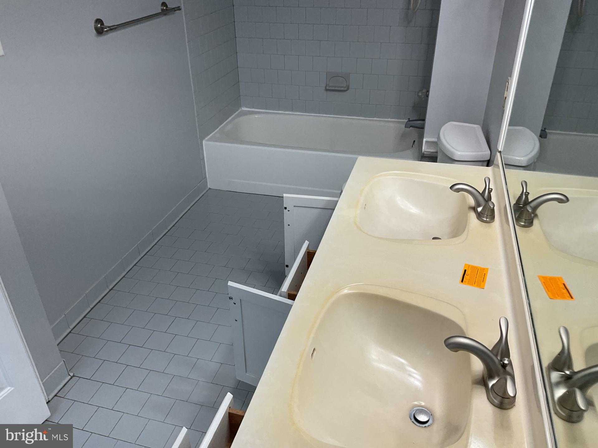 4005 Long Lake Dr photo 19