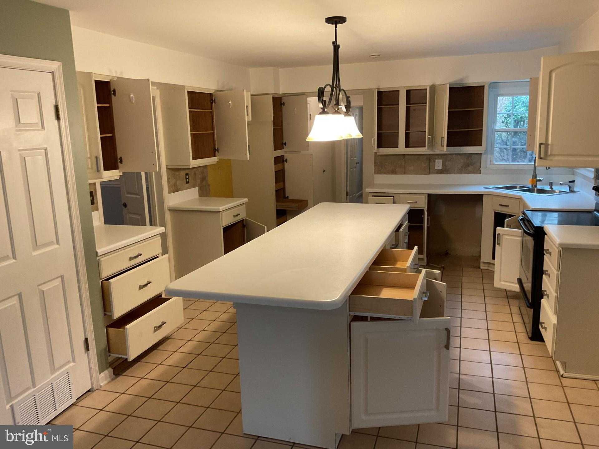 4005 Long Lake Dr photo 5