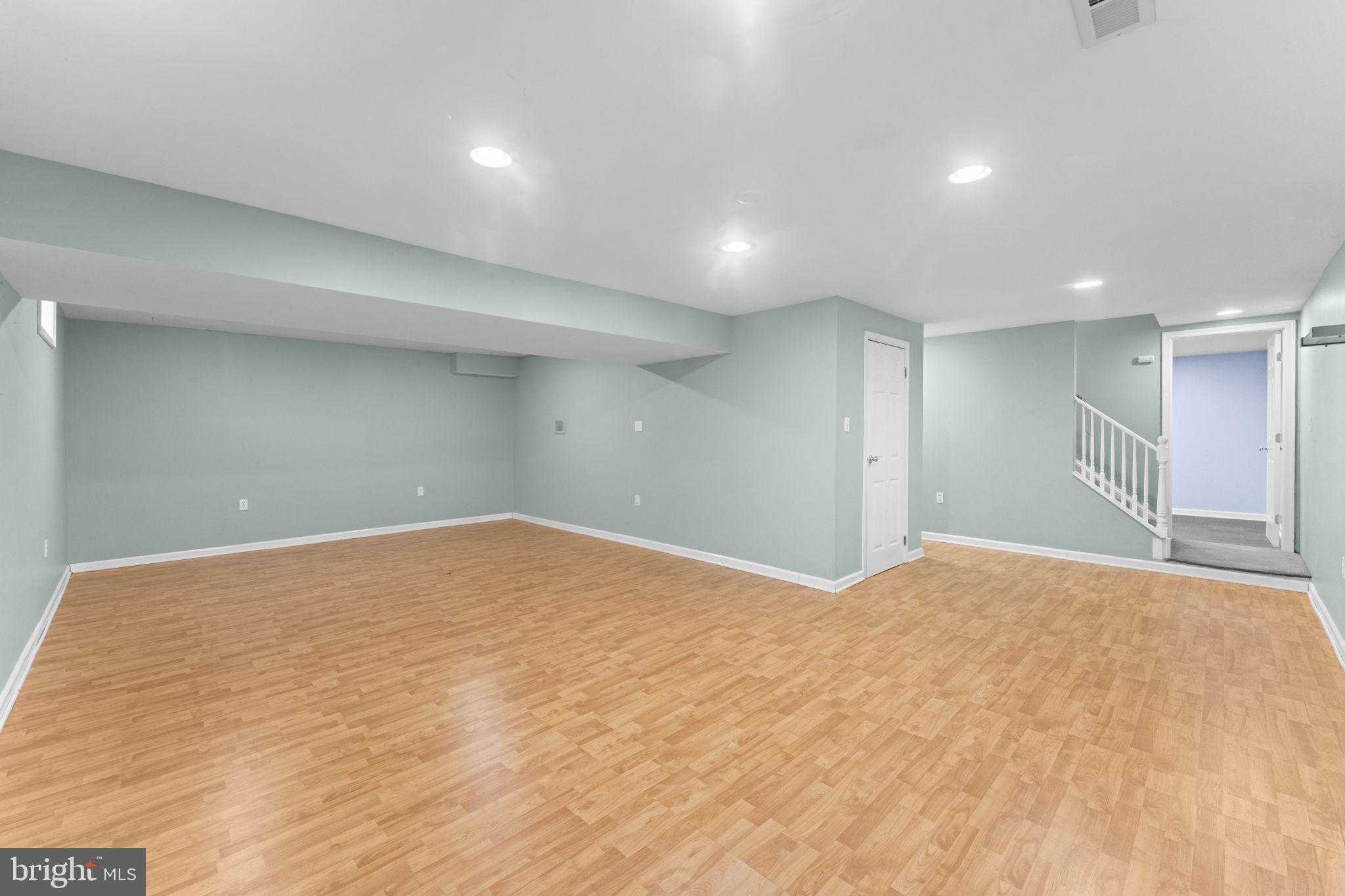 5504 Teak CT photo 42