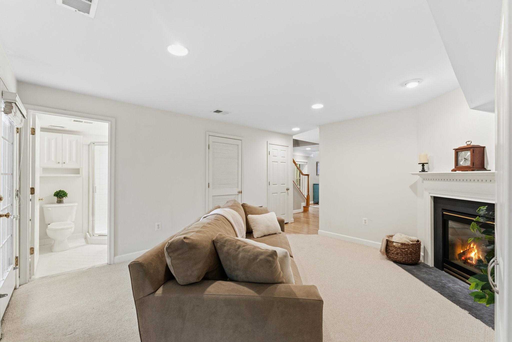 4176 Lower Park Dr photo 34