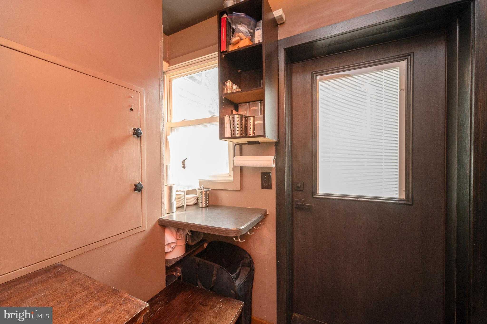 110 W Orange St photo 23