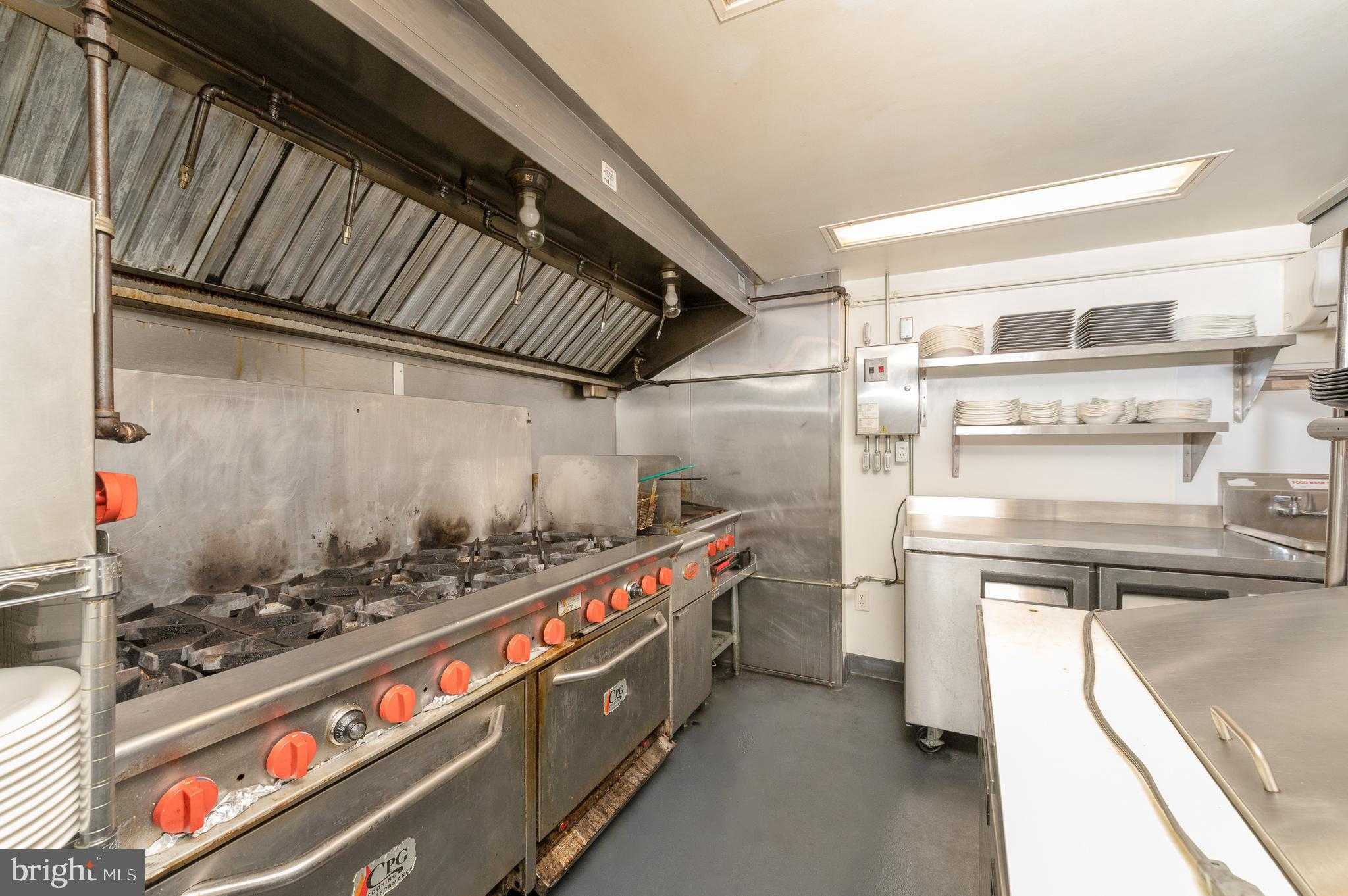 110 W Orange St photo 26