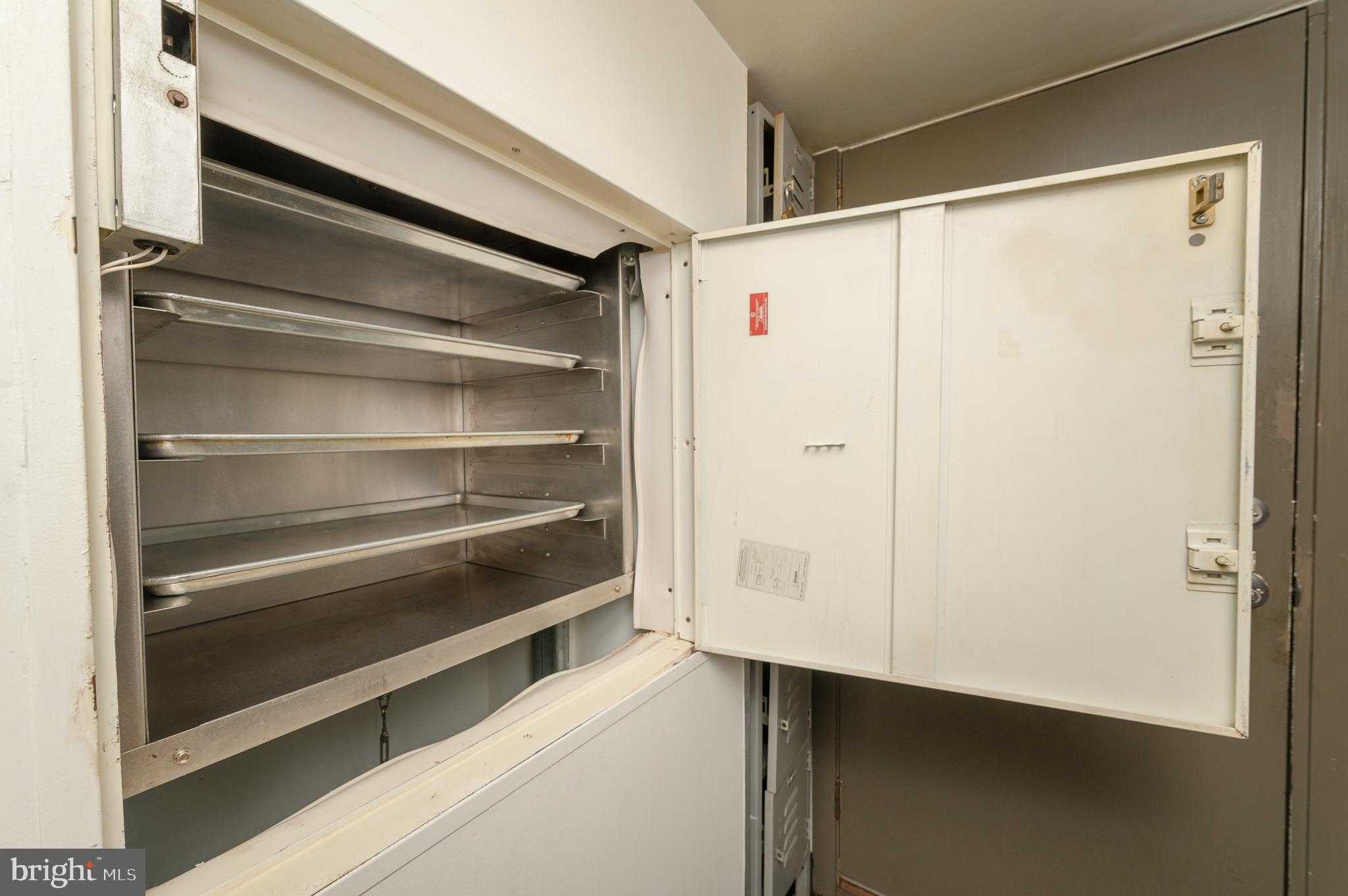 110 W Orange St photo 31