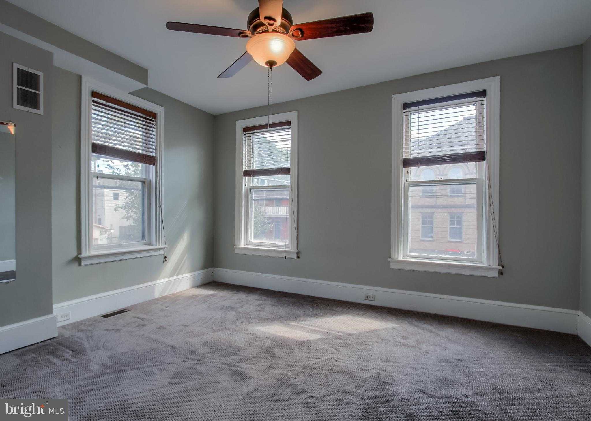 238 Muench St photo 16