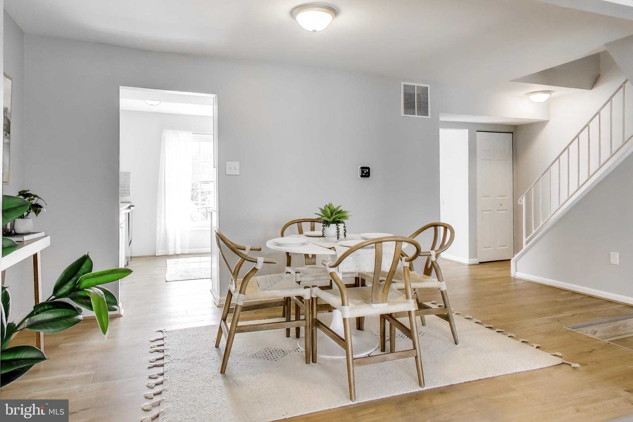 2557 Kingswood CT photo 8