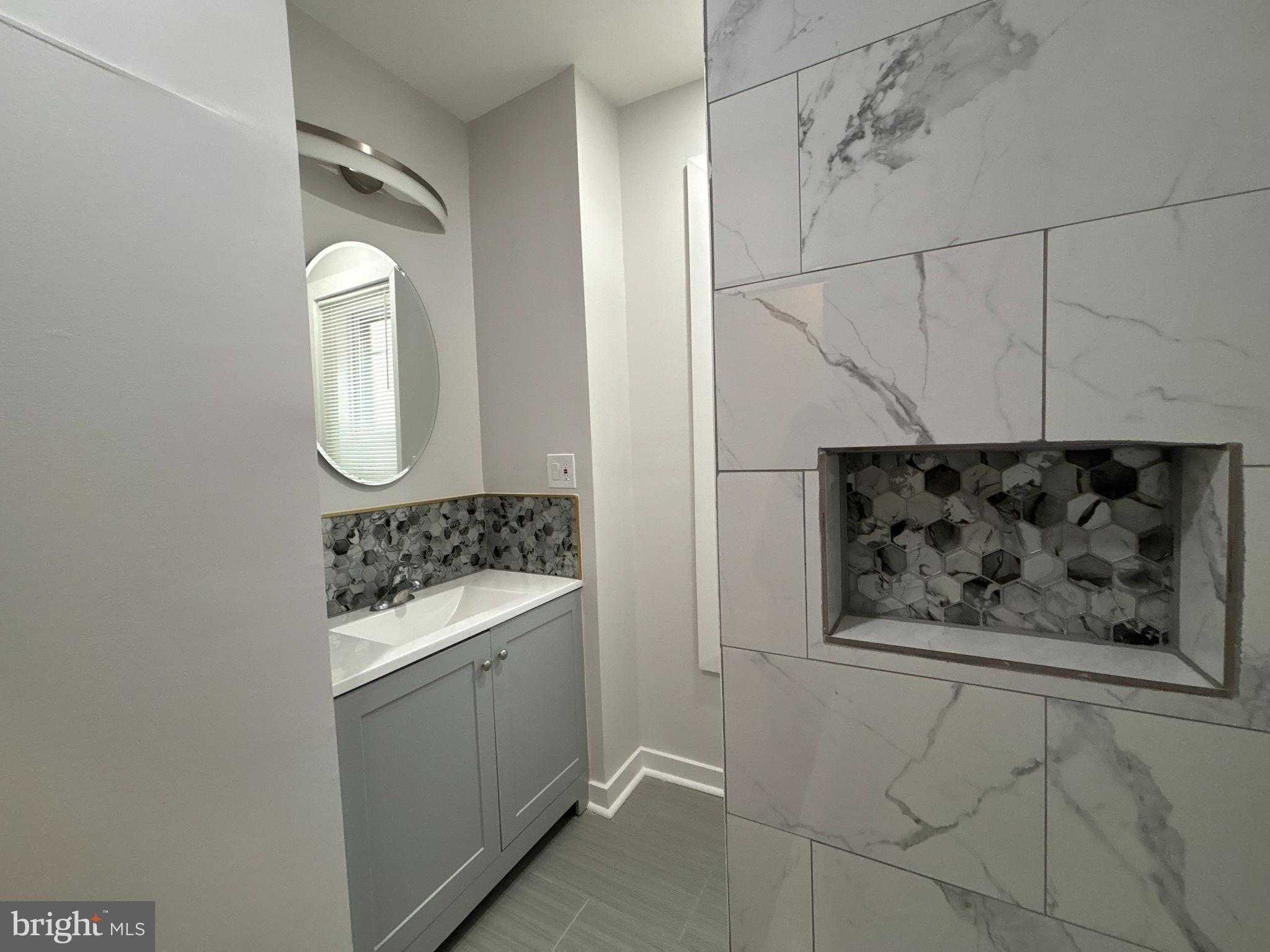 203 Chain St photo 35