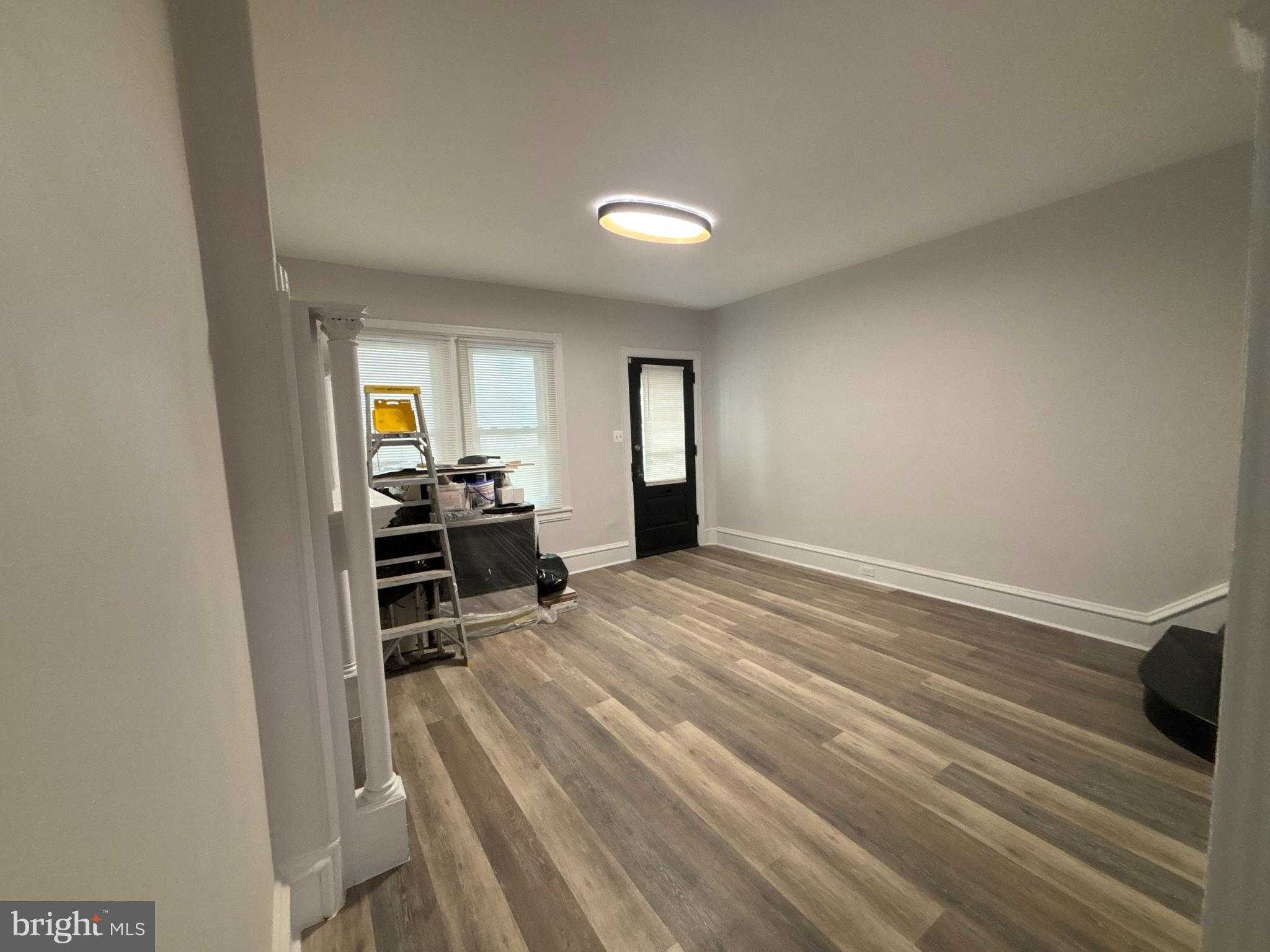 203 Chain St photo 4