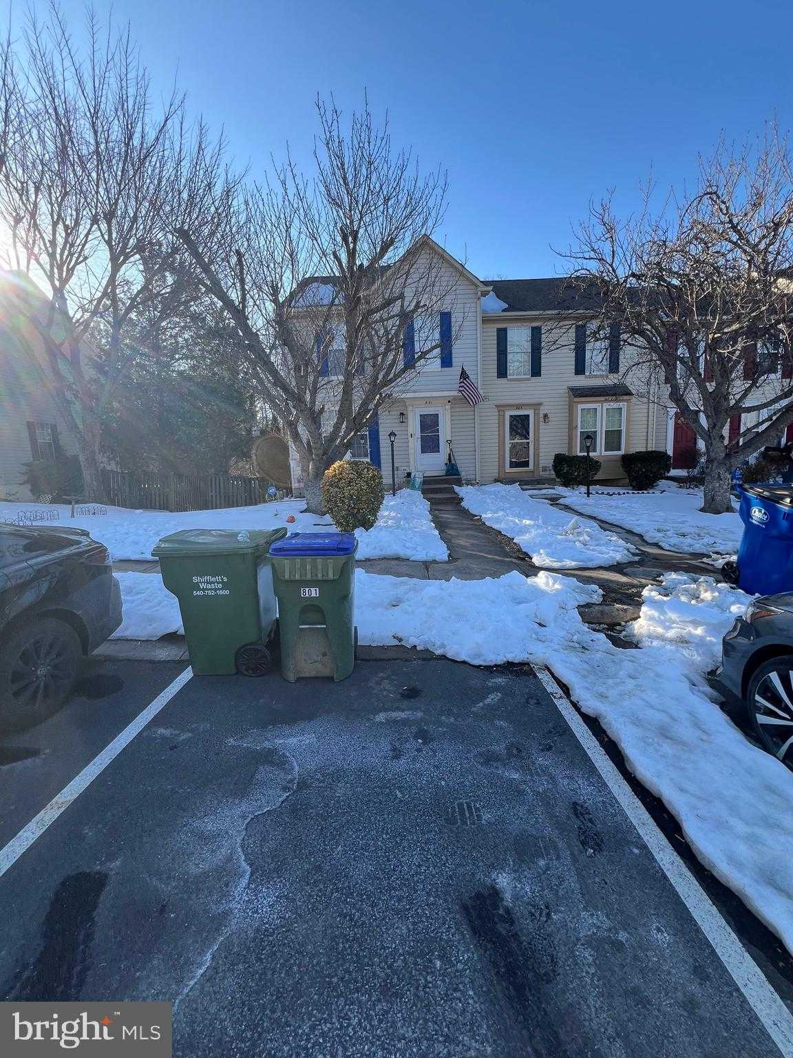 803 Sedgwick CT photo 4