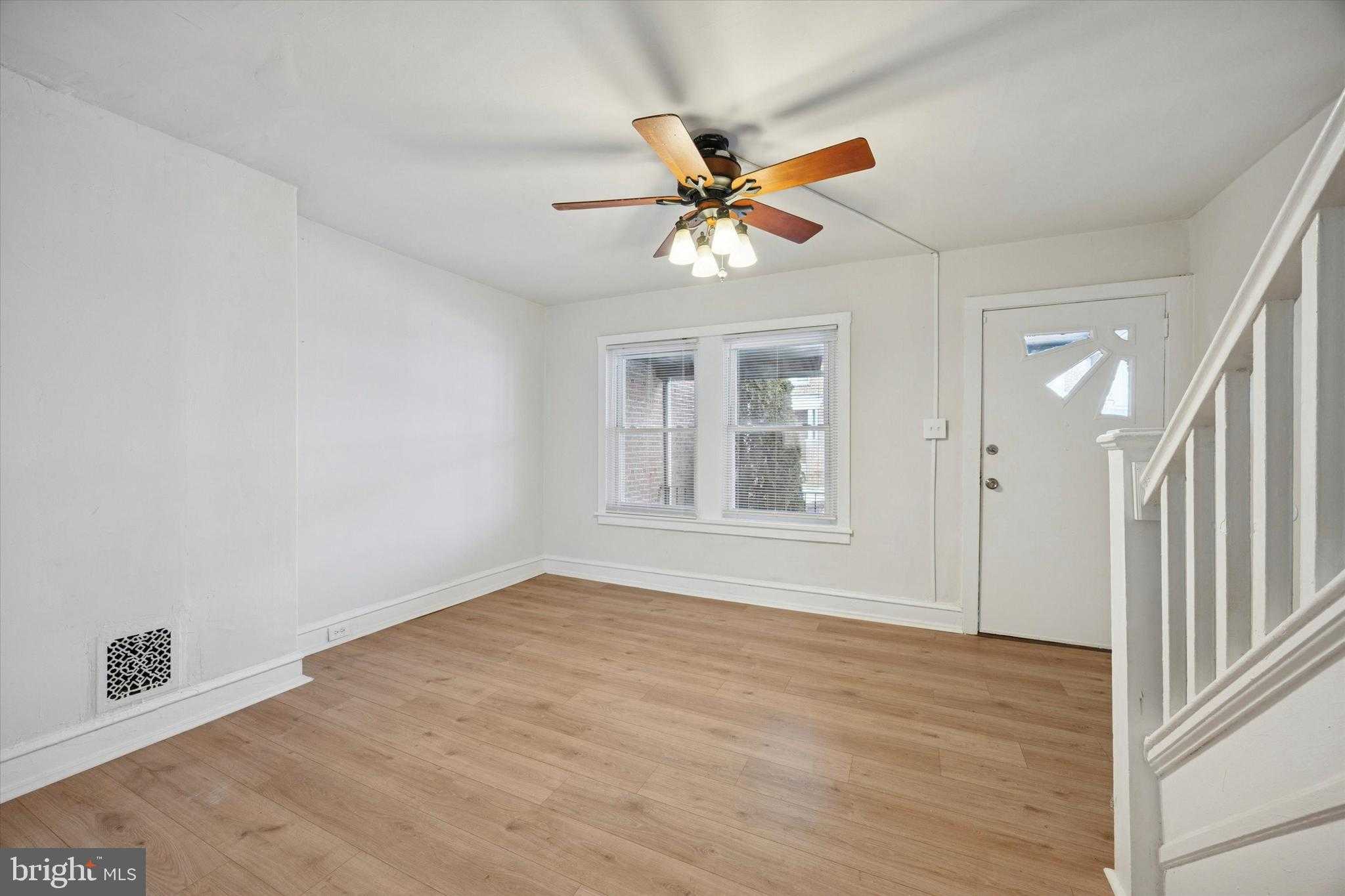 2502 S Robinson St photo 5