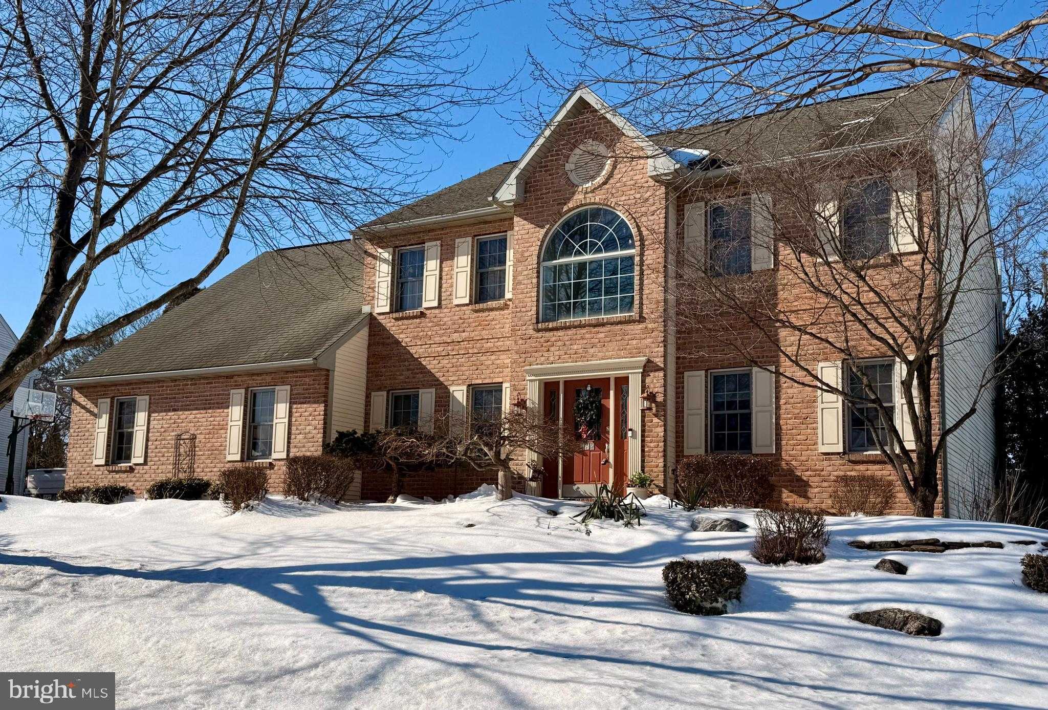 110 Pennsylvania Ave photo 46