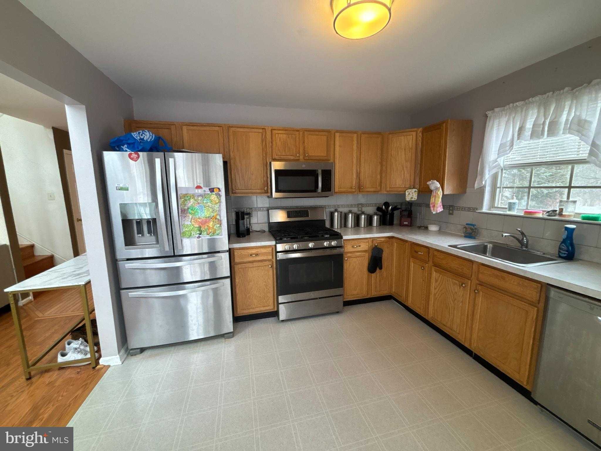 1901 Royal CT photo 19