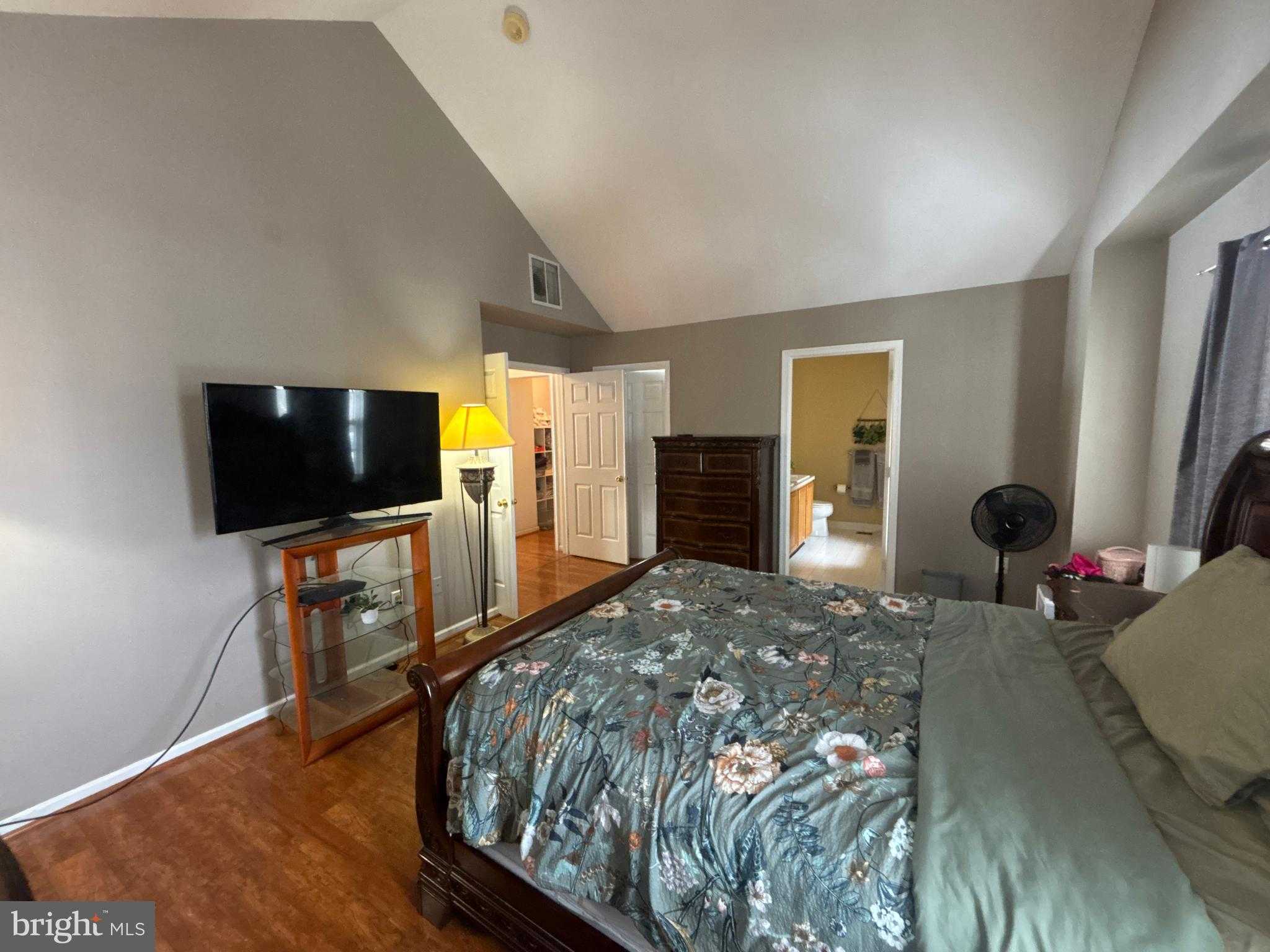 1901 Royal CT photo 22