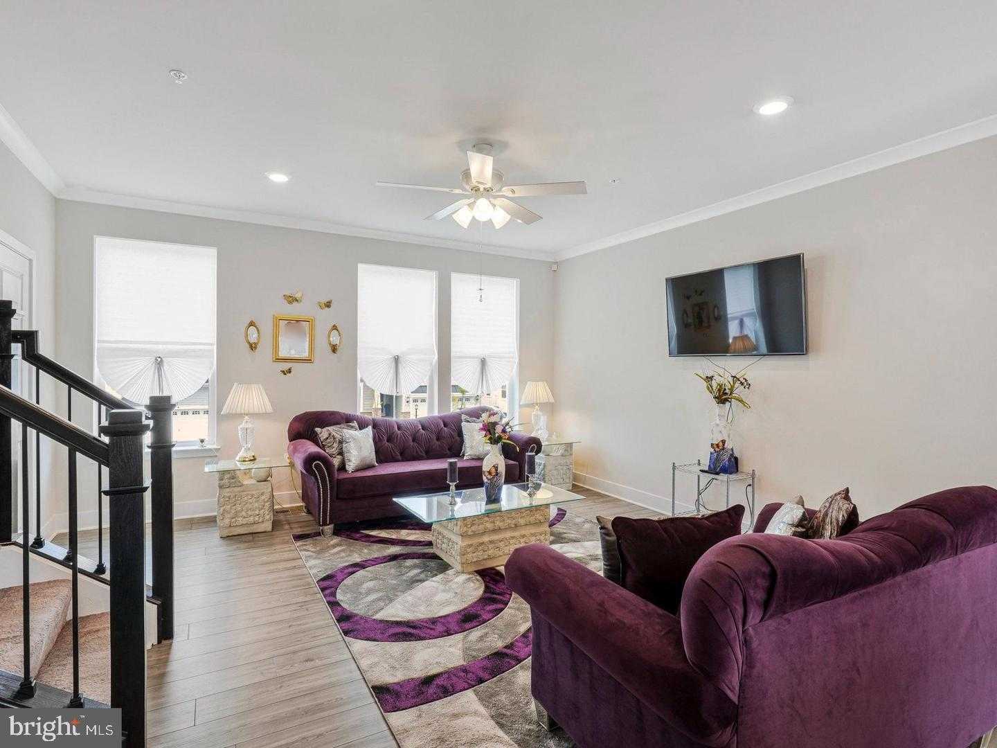 4179 Charles Dickens Dr photo 2