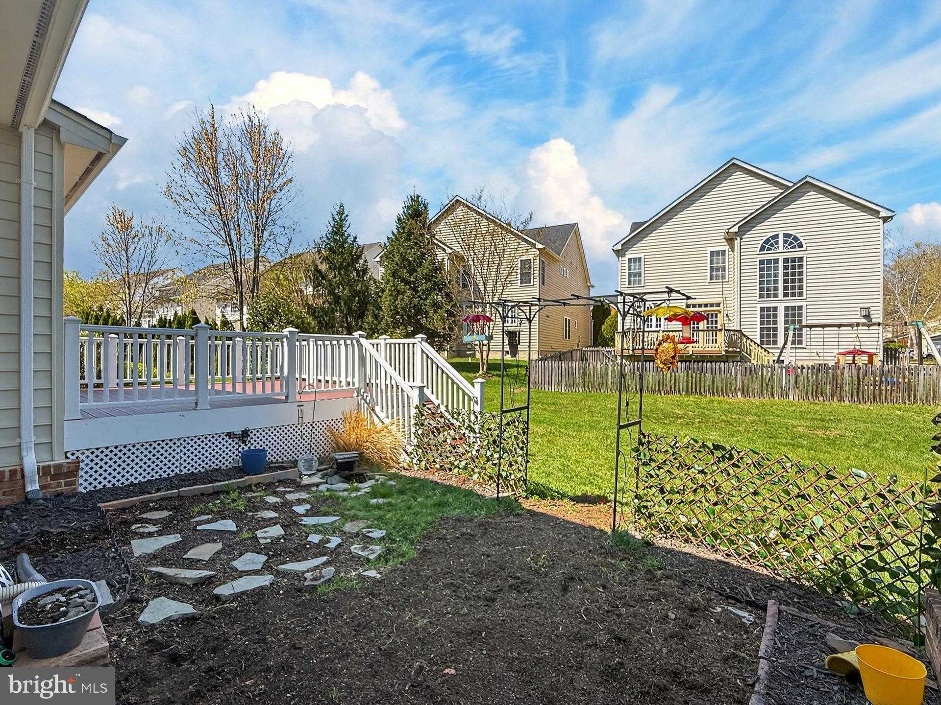 8200 Kerfoot Dr photo 50