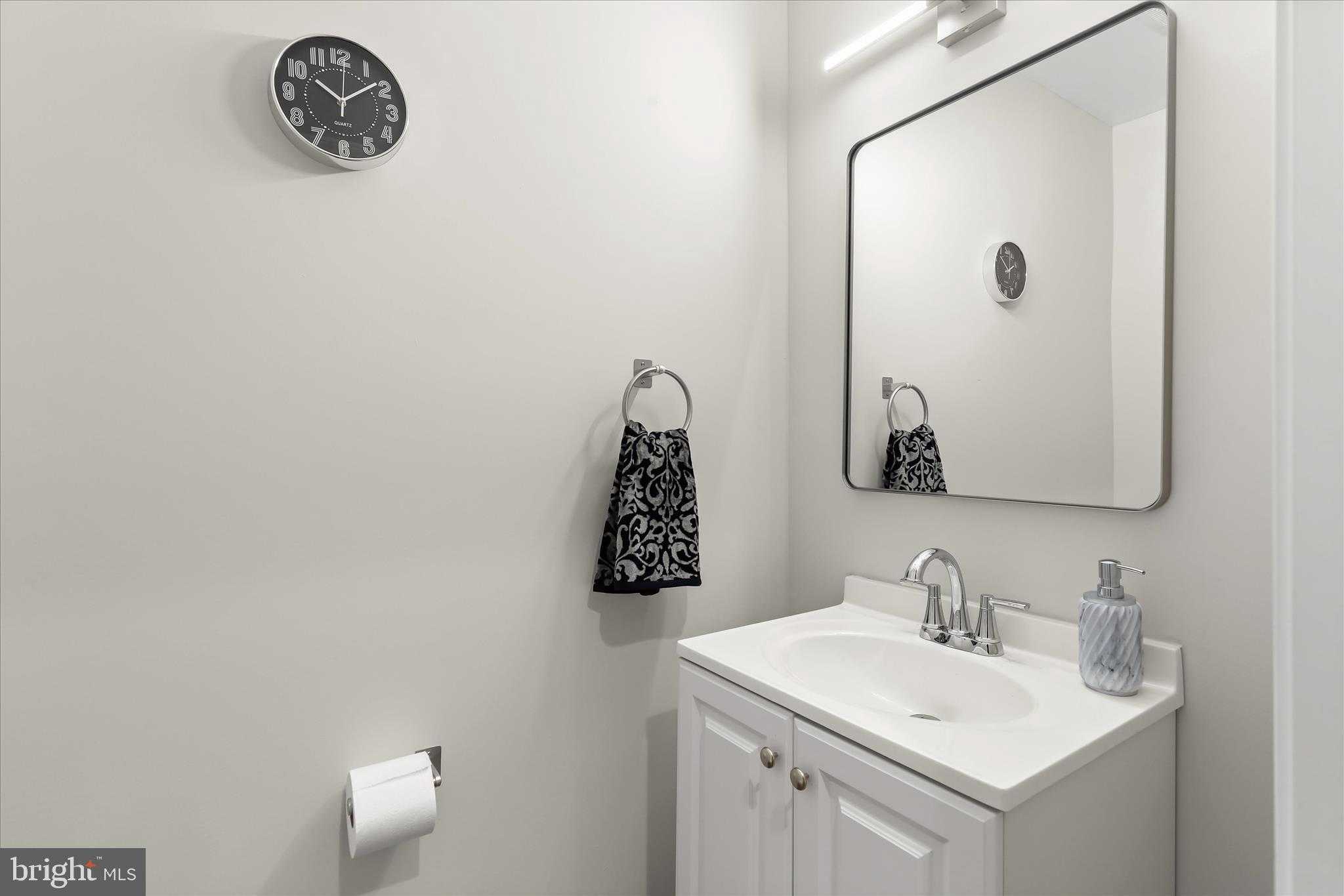 1241 E Belvedere Ave photo 19