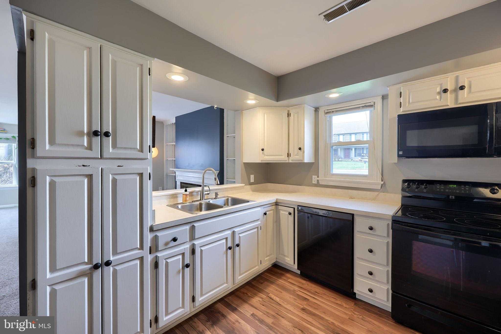 100 Pepperton CT photo 18