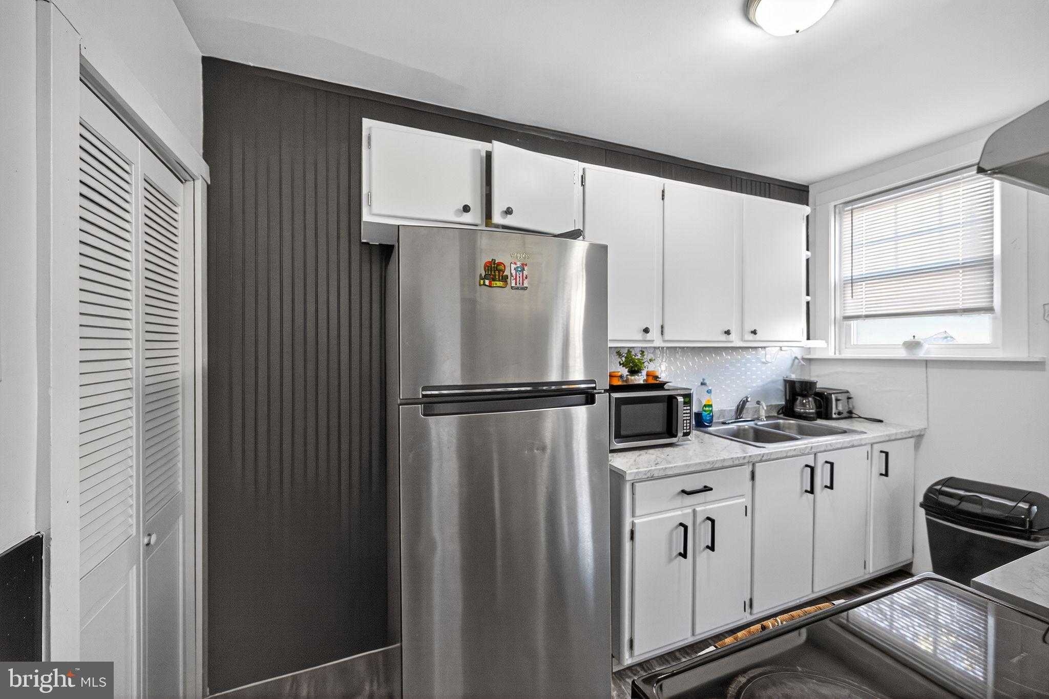 823 Ocean Ave photo 10