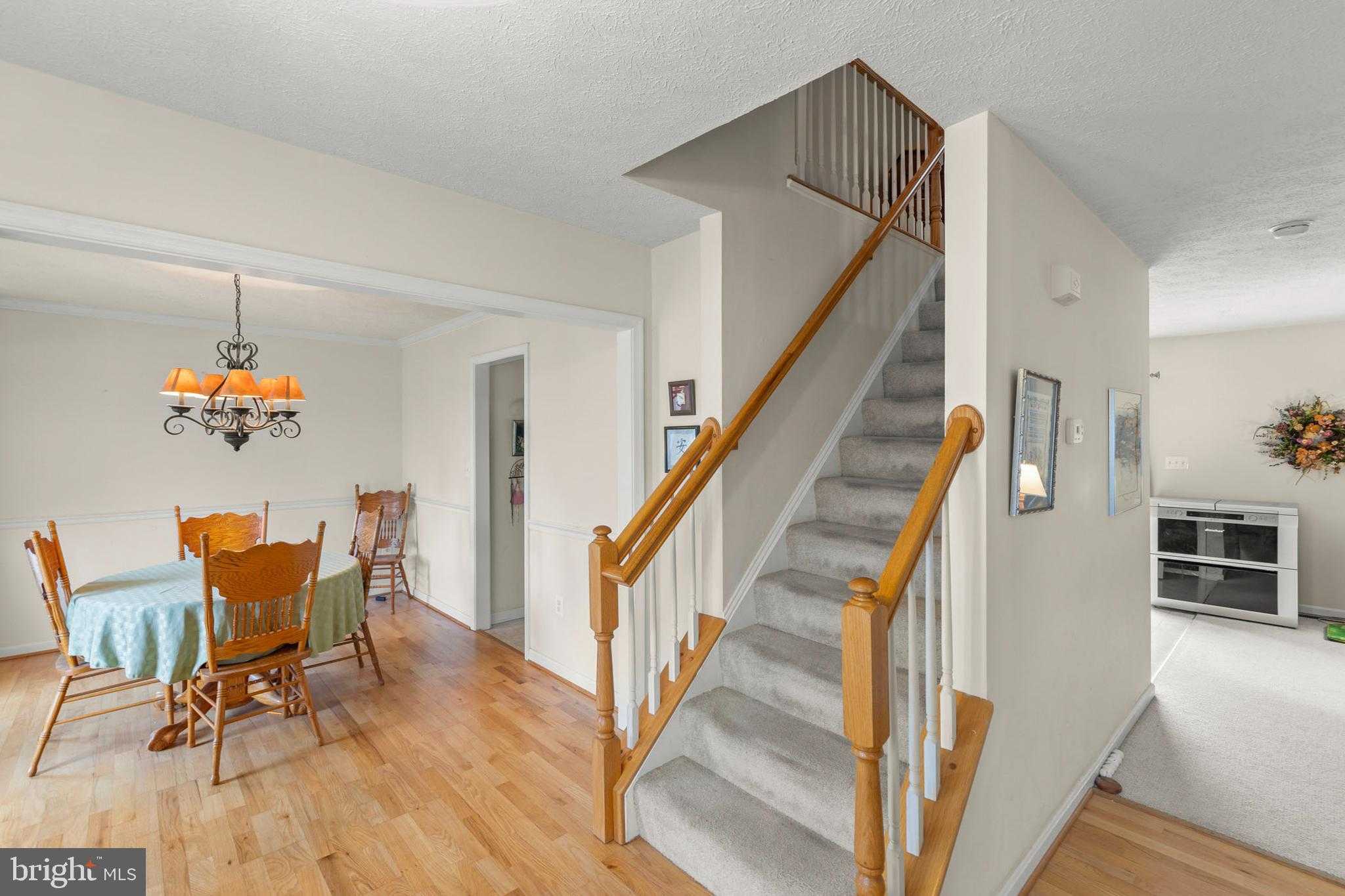 112 Grindstone Dr photo 4