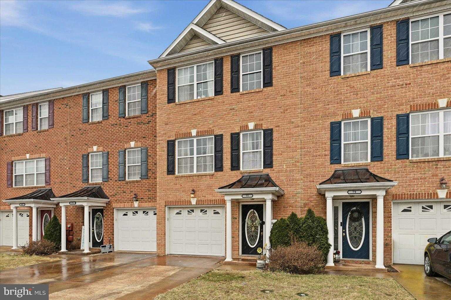 75 Babylonica Ct photo 3