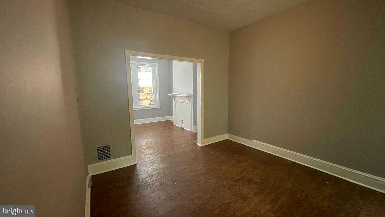 5650 Appletree St photo 9