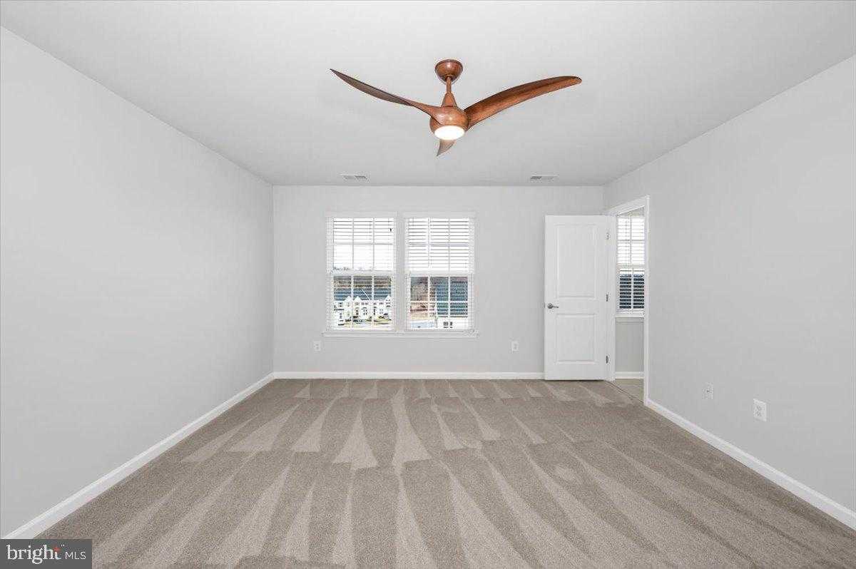 105 Montreal Way photo 36