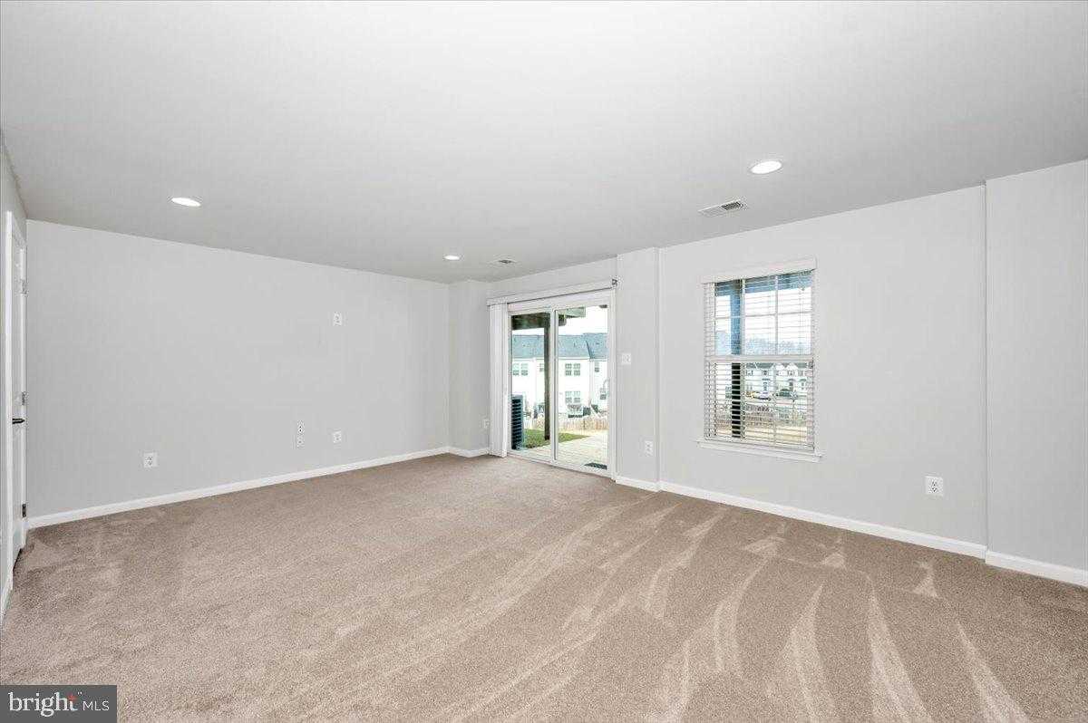 105 Montreal Way photo 7