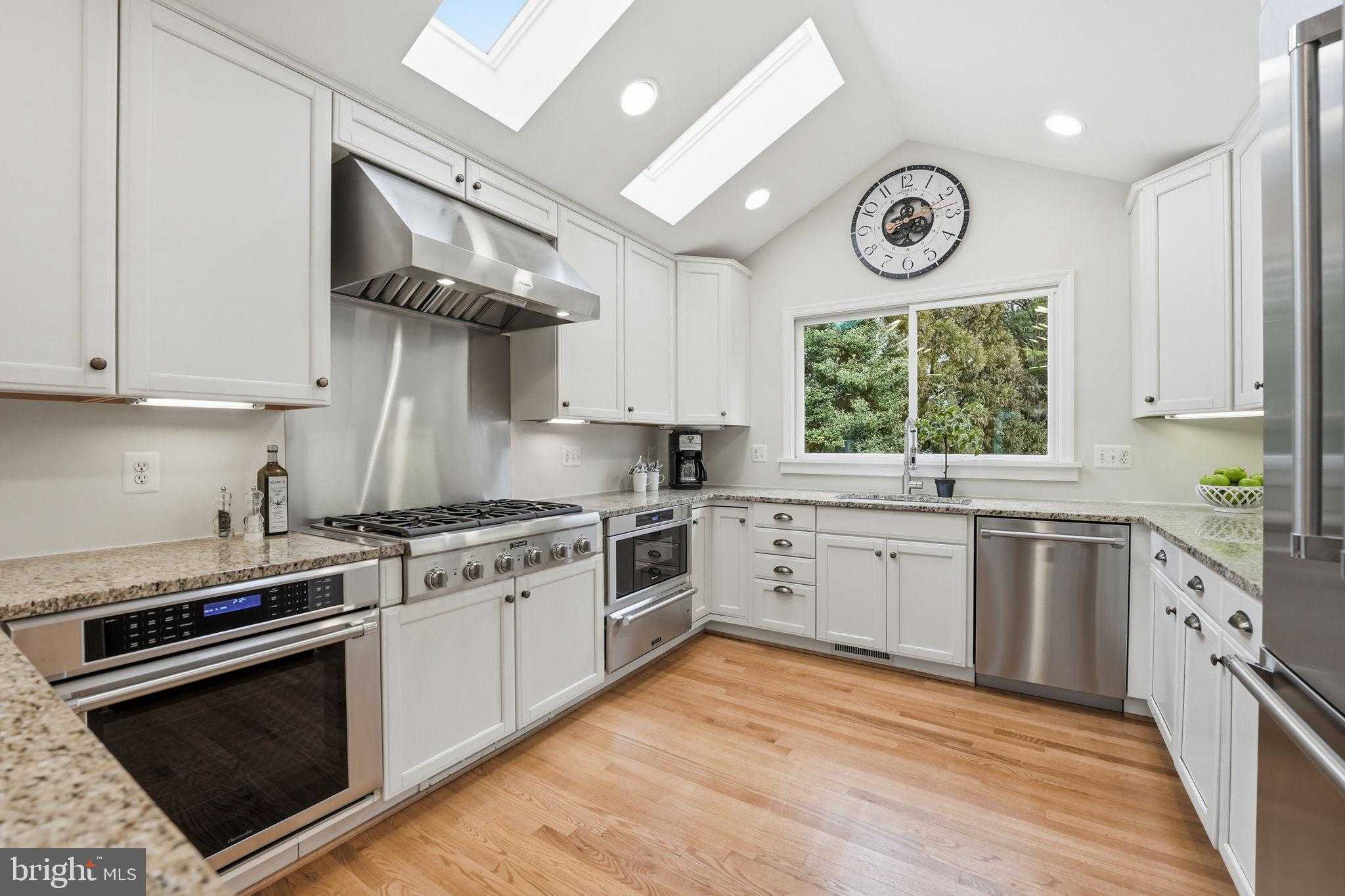 8416 Weller Ave photo 12