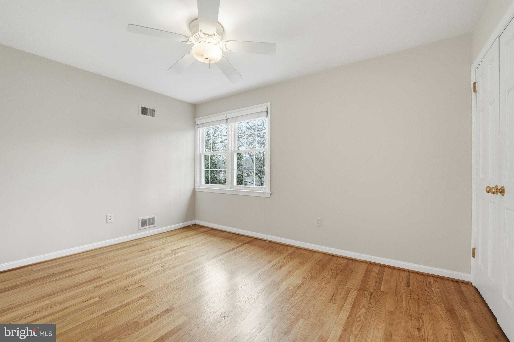 8416 Weller Ave photo 17