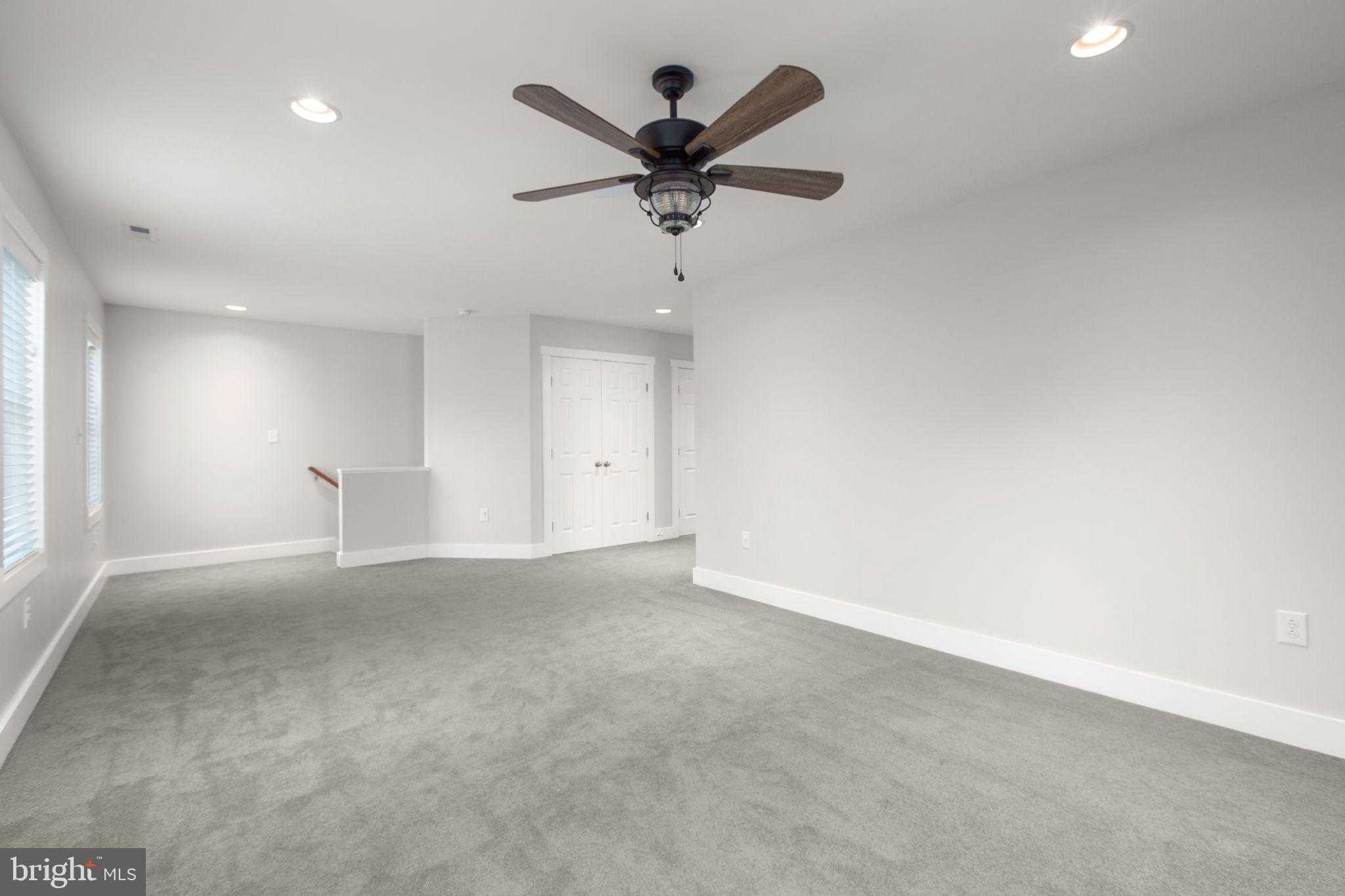 219 Oakwood Dr photo 46