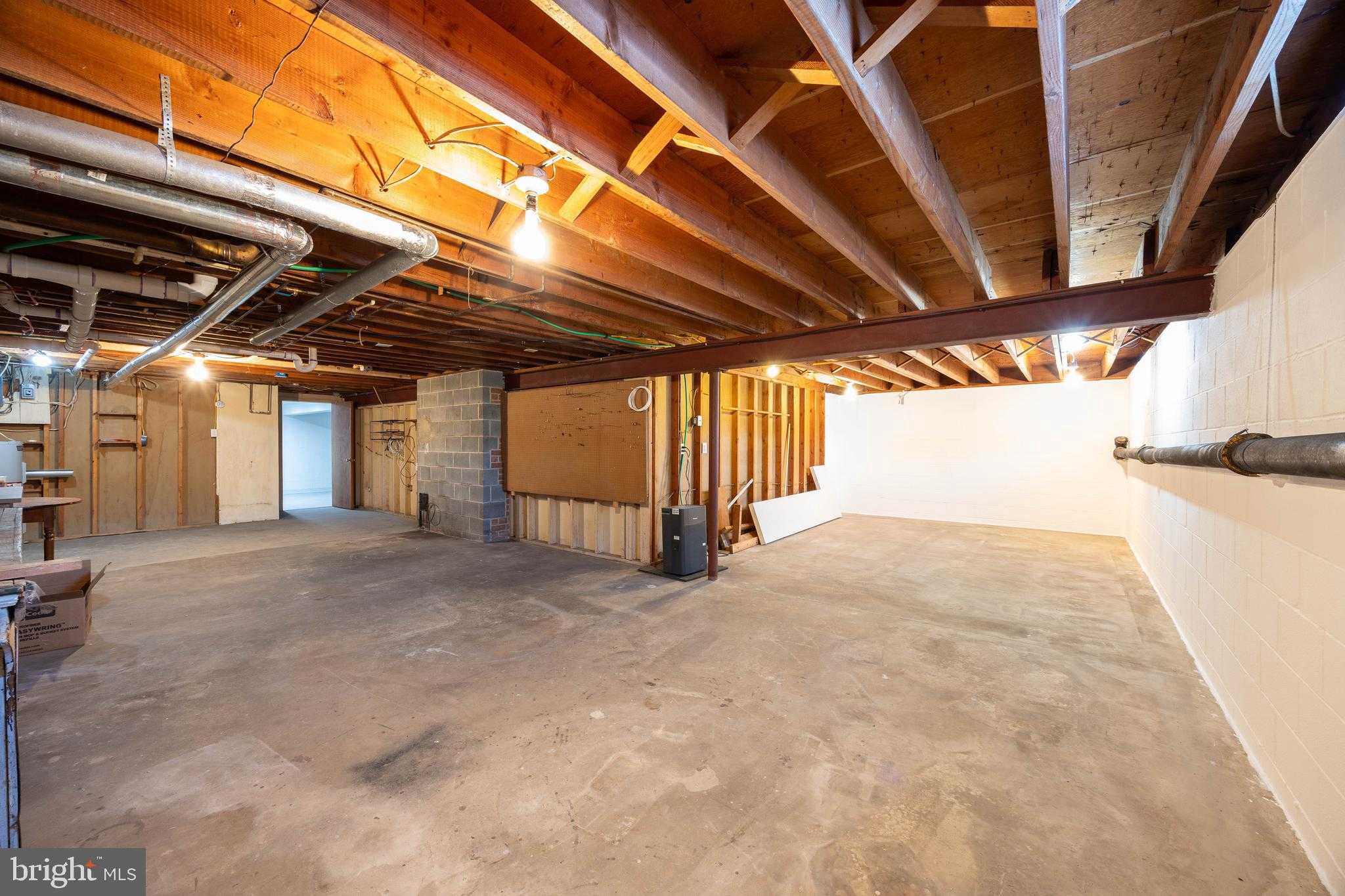 203 N Rosemont Ave photo 66