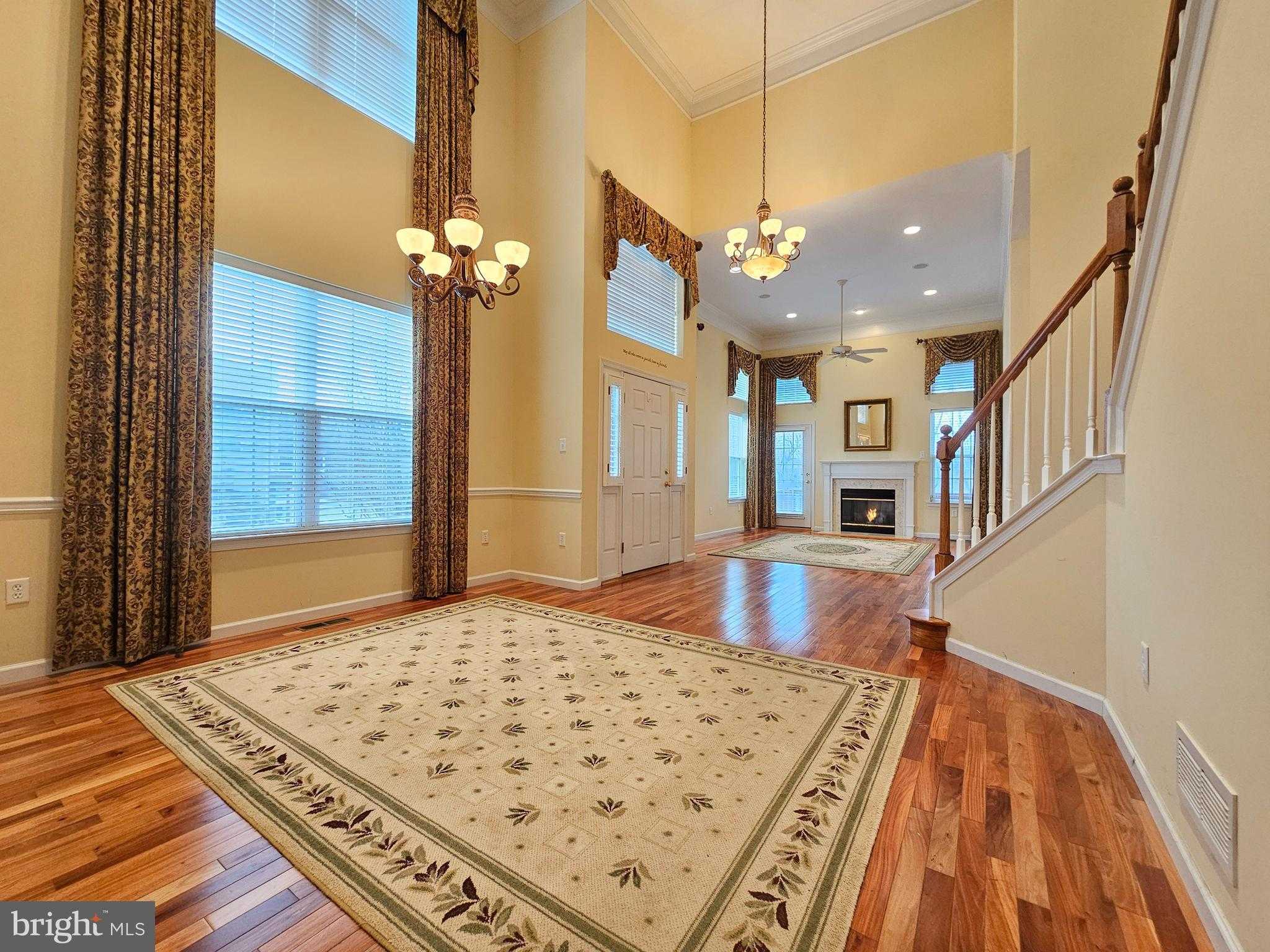 1509 Lexington Way photo 2