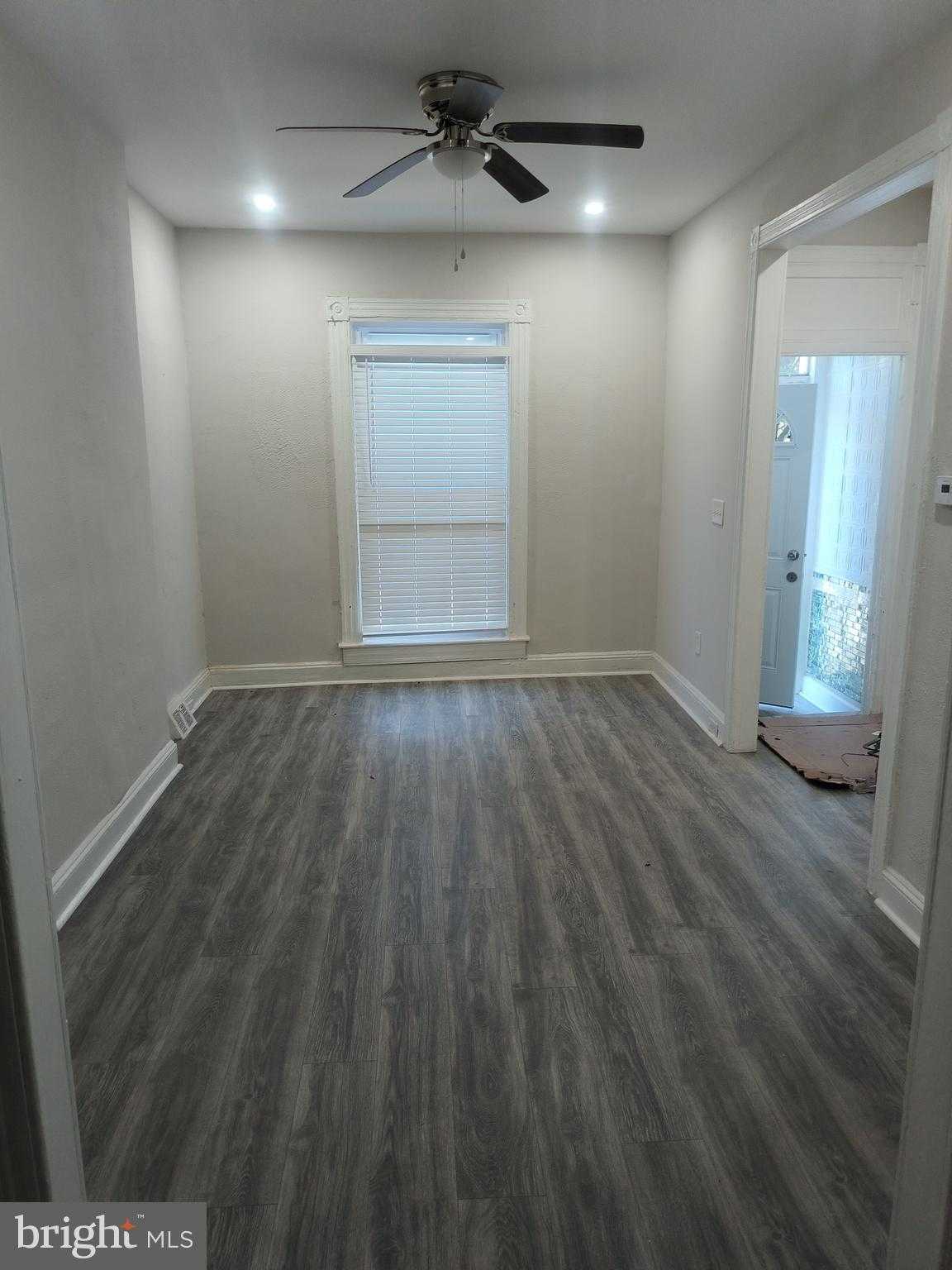 2609 W Fayette St photo 11