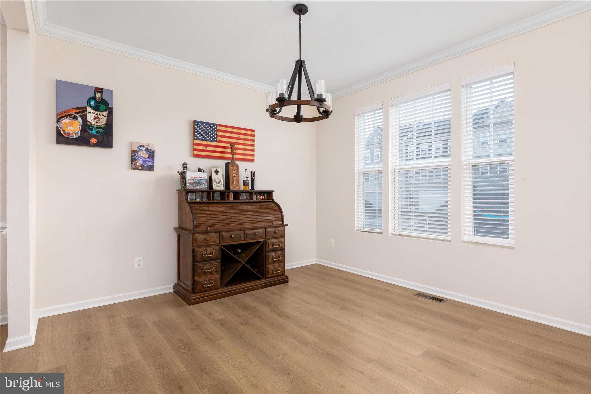 111 Interlace Way photo 7