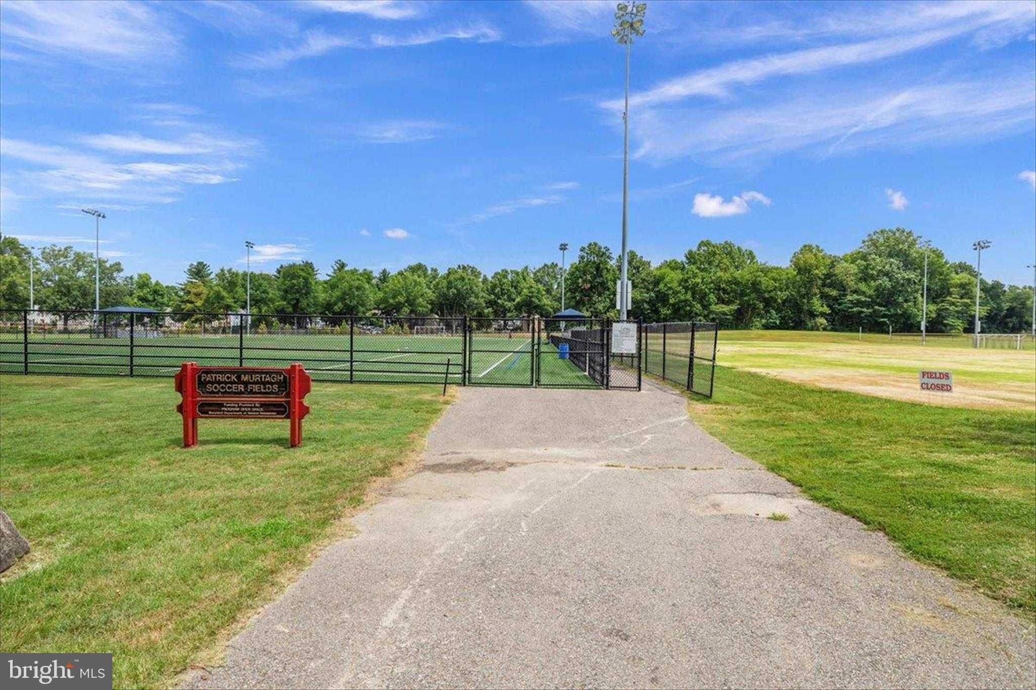 15612 Everglade Ln Apt 404 photo 53