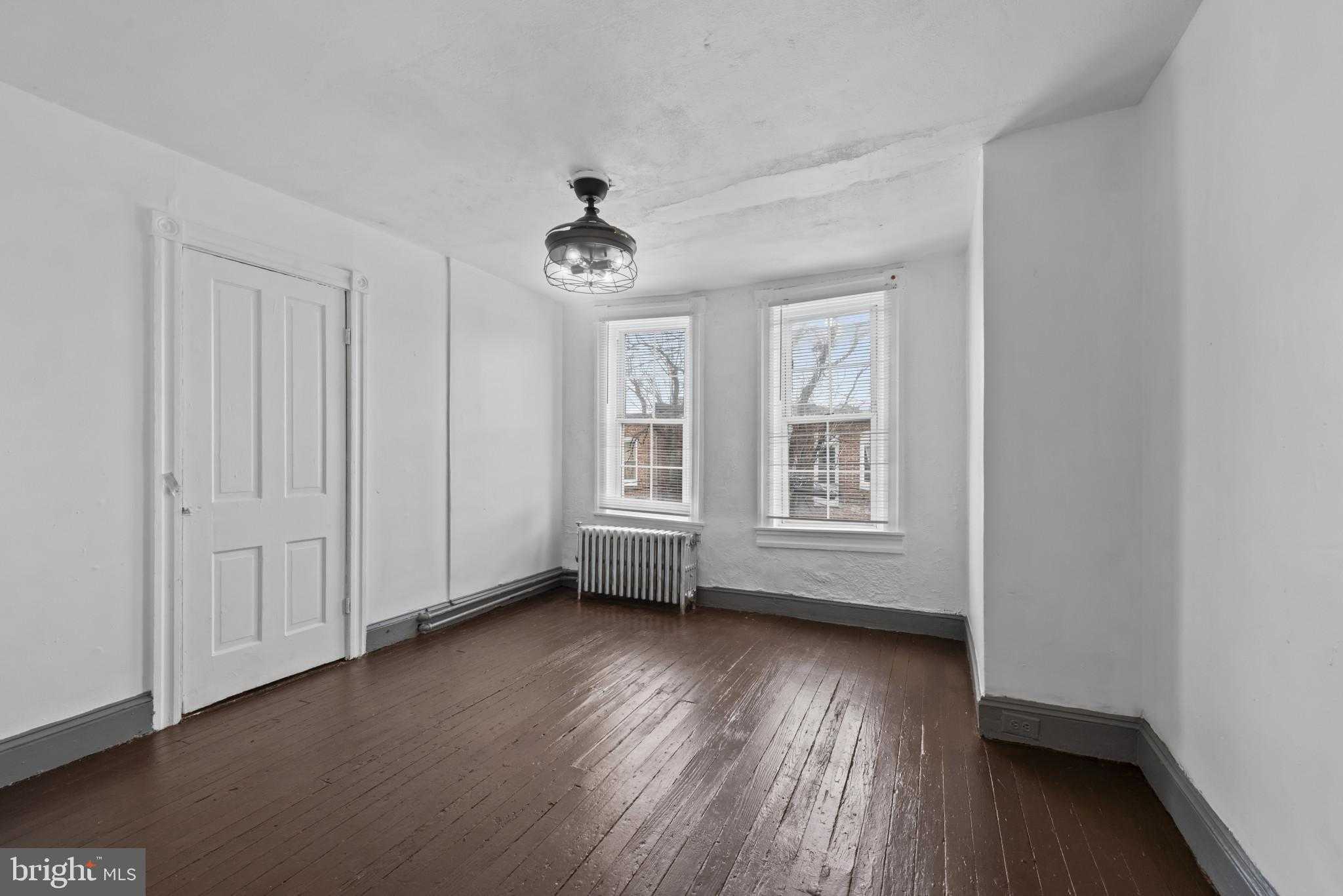 435 Ilchester Ave photo 15