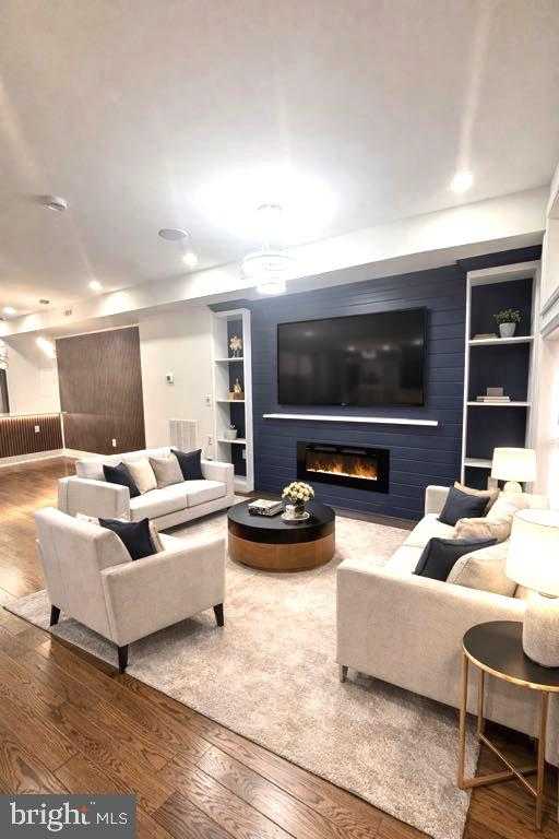 1510 N Collington Ave photo 2