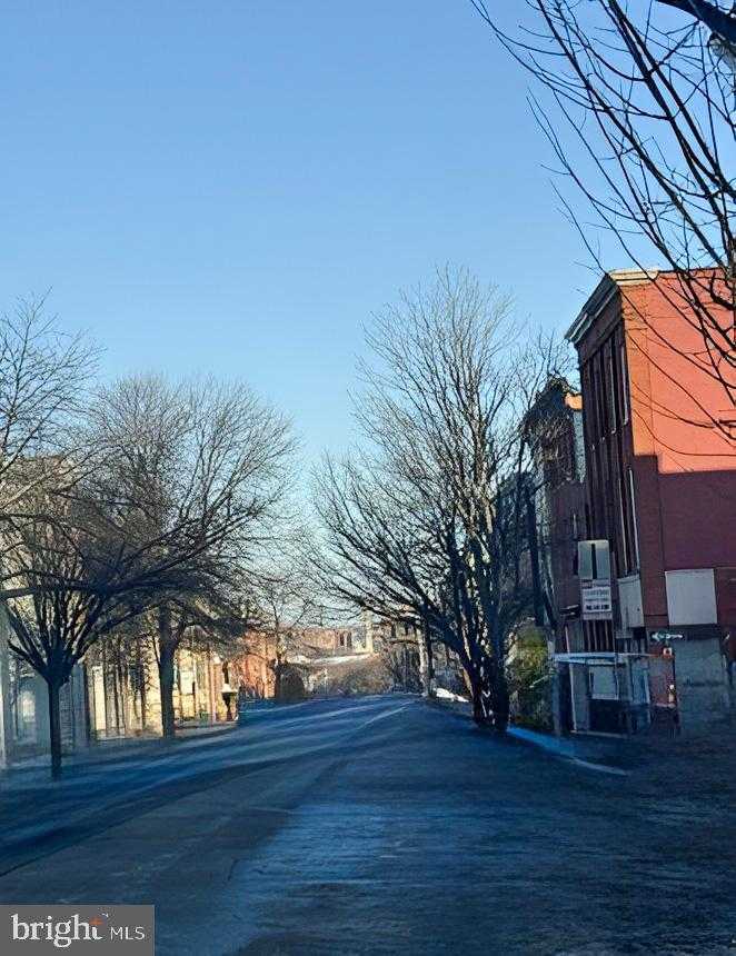 944 Harlem Ave photo 8