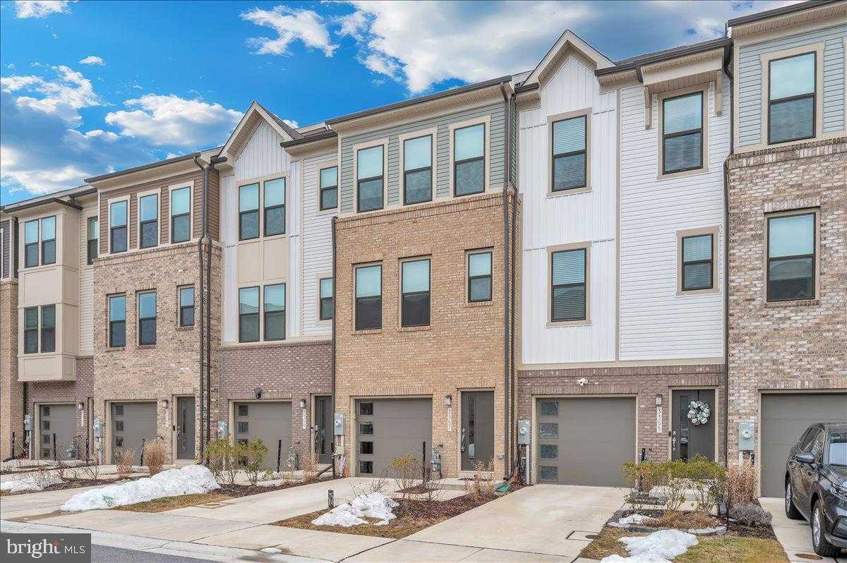 3357 Cormorant Dr photo 2