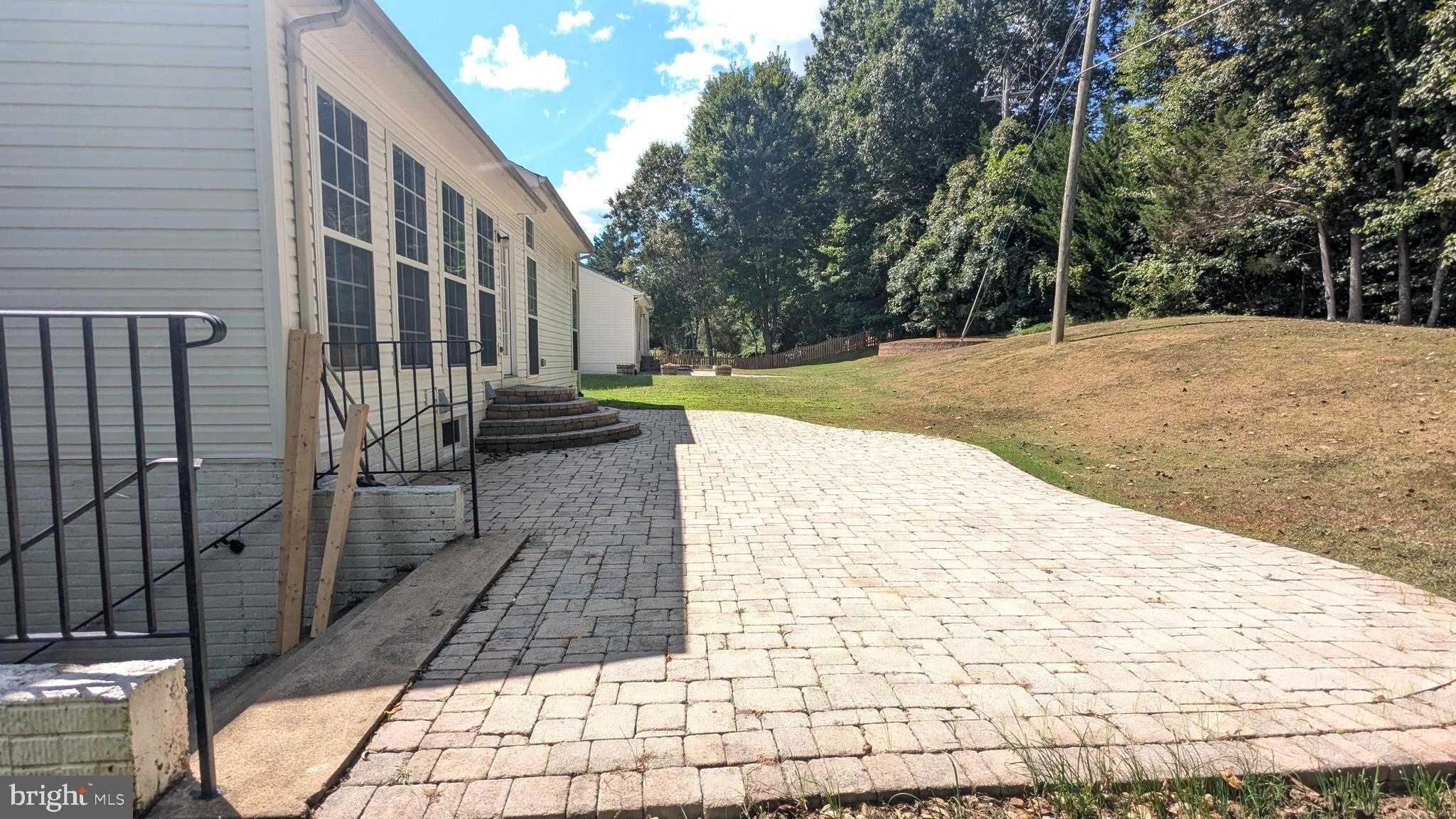 24 Nugent Dr photo 58