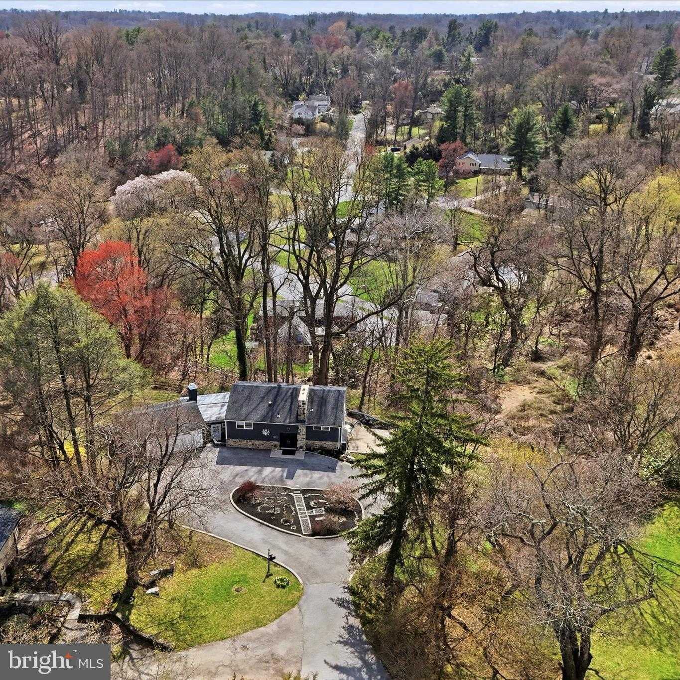 1237 Hagys Ford Rd photo 2