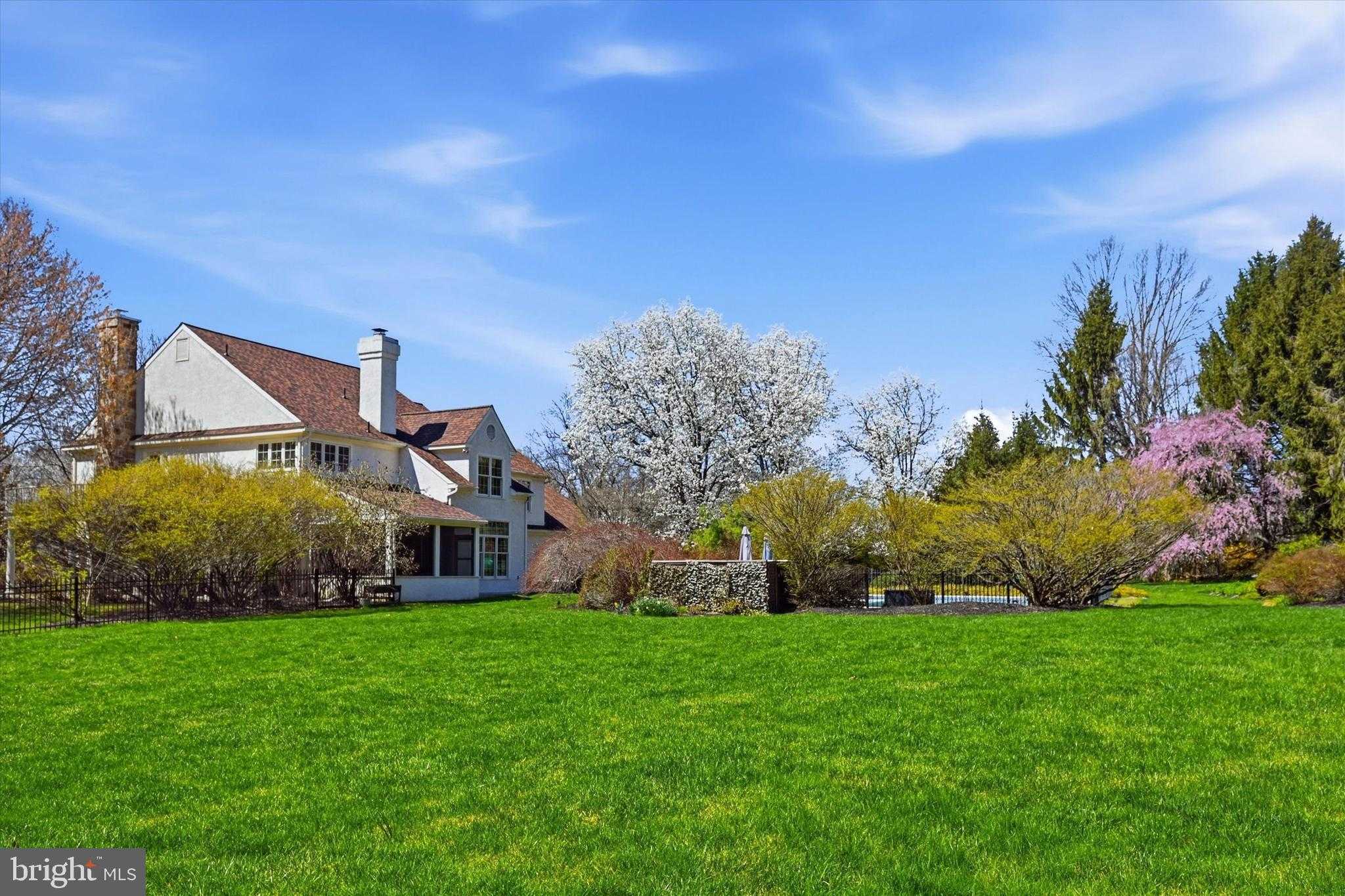 50 Howson Ln photo 80