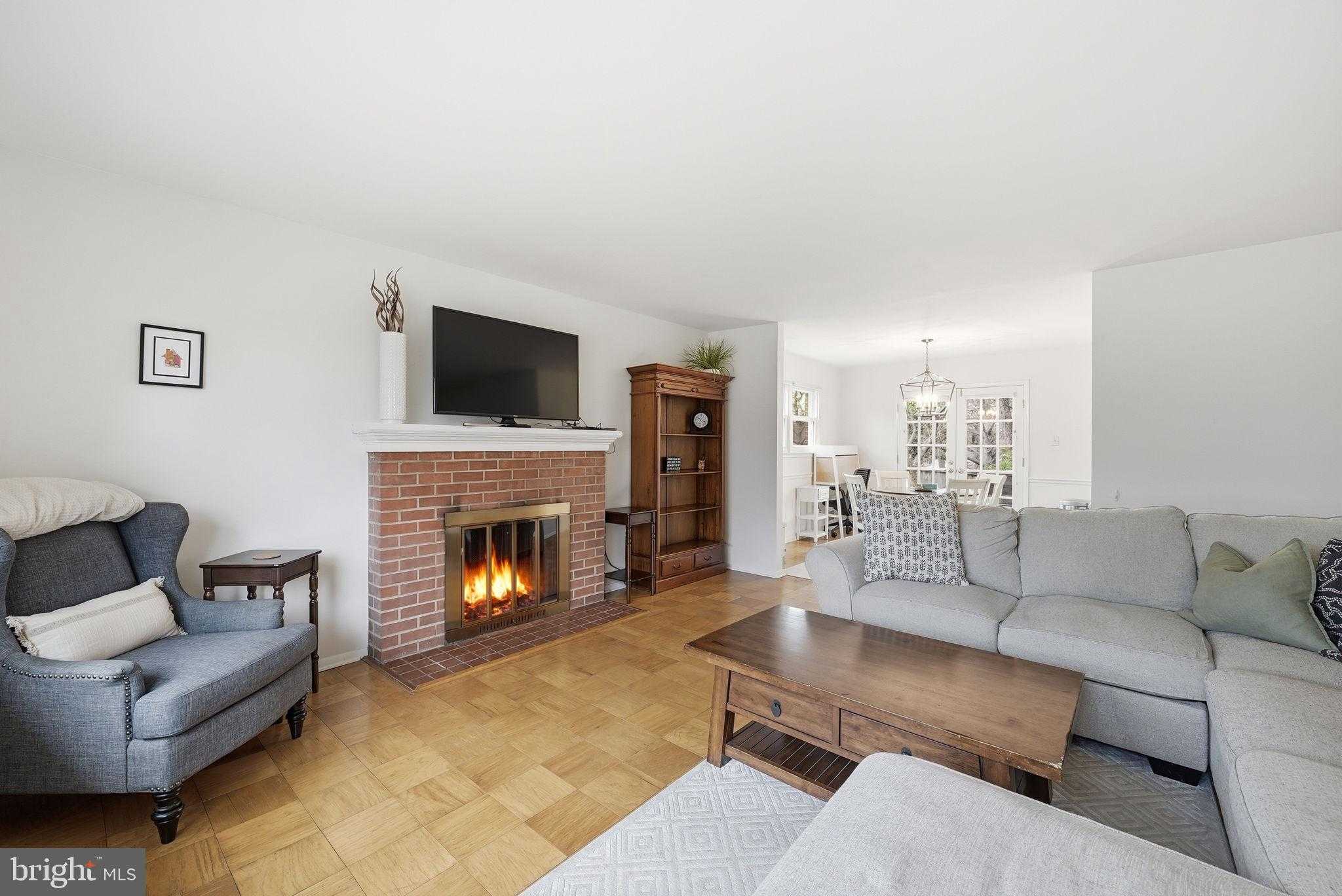 4616 Exeter St photo 8